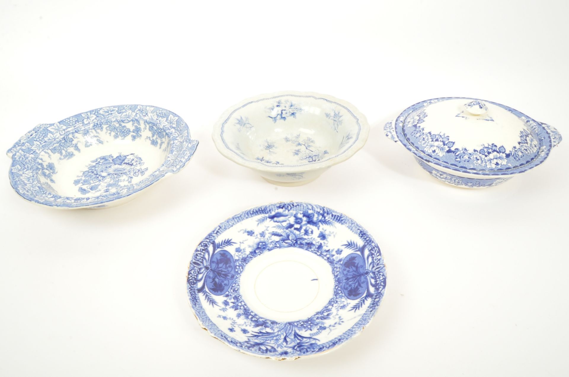 COLLECTION OF 19TH CENTURY BLUE & WHITE CHINA - Image 7 of 9