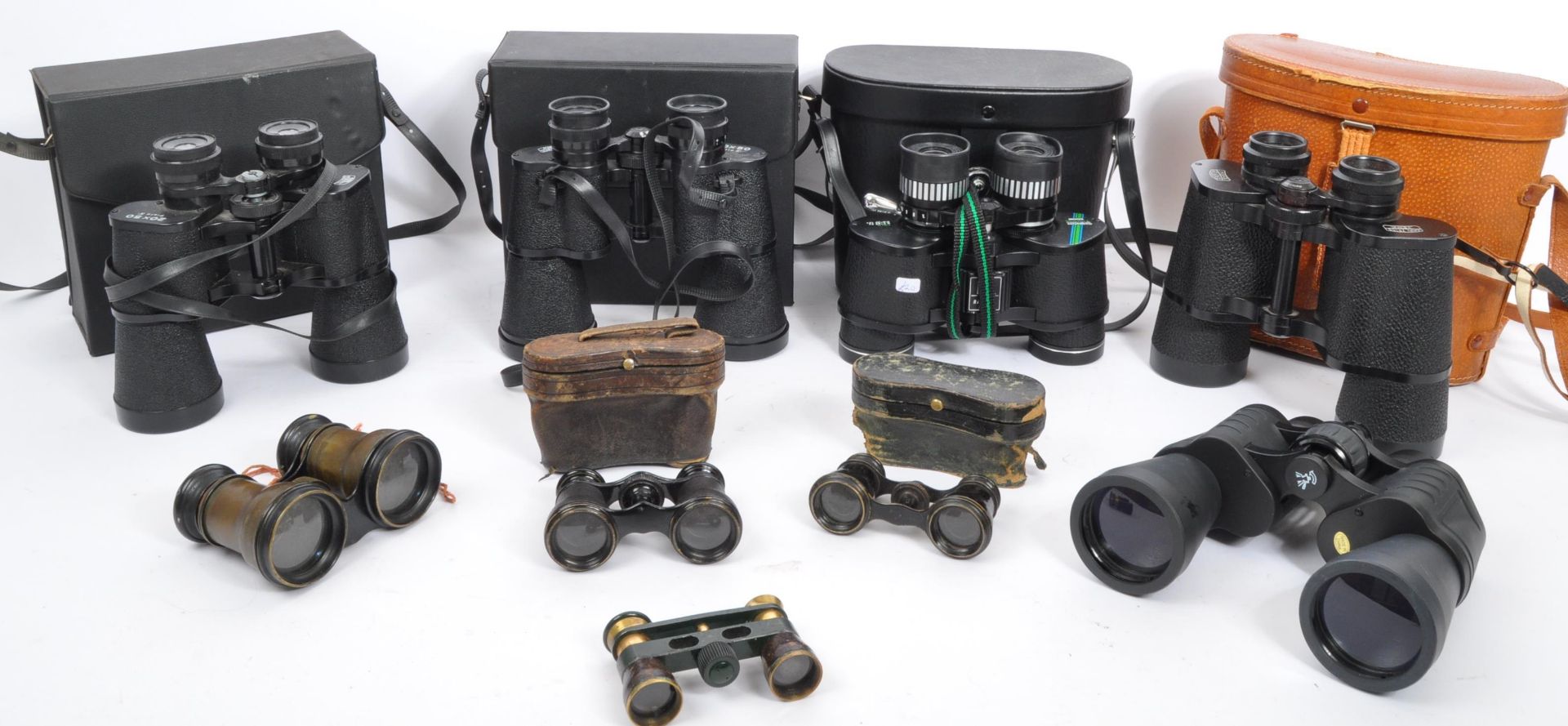 A COLLECTION OF MID TO LATE 20TH CENTURY BINOCULARS ZEISS