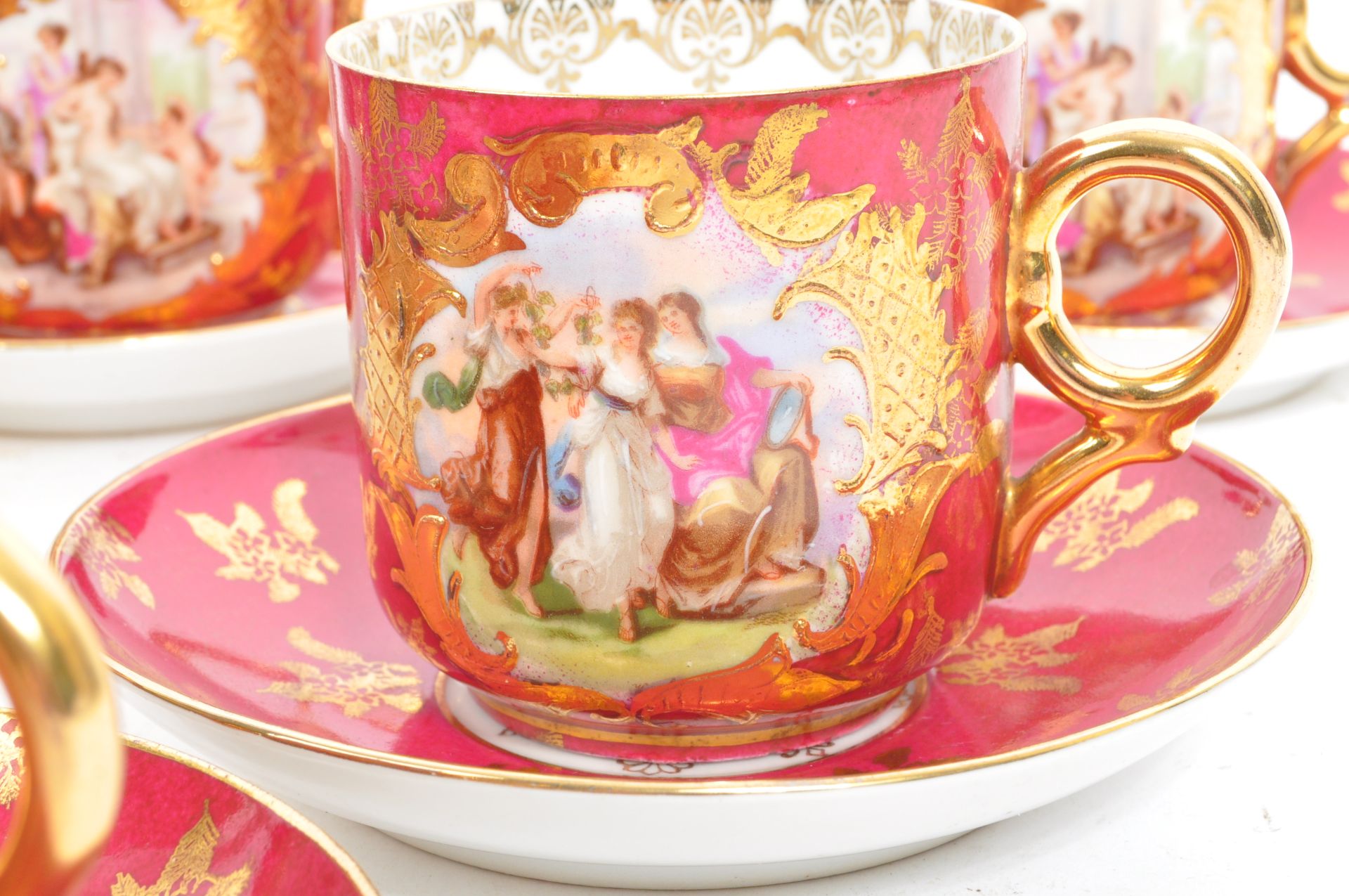 A CONTINENTAL PORCELAIN PART TEA SERVICE - Image 7 of 10