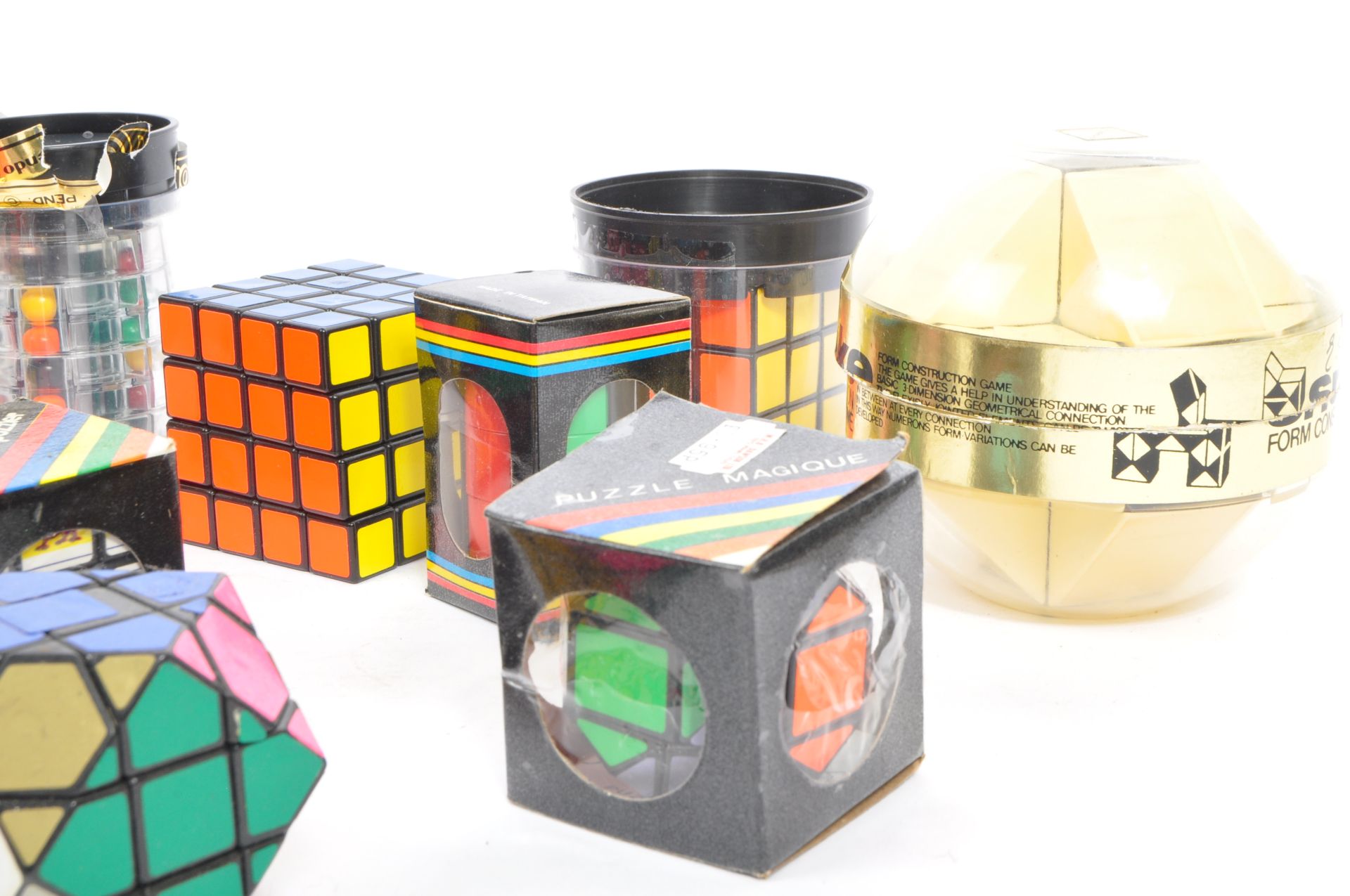 COLLECTION OF LATE 20TH CENTURY RUBIK'S CUBE & OTHER PUZZLES - Bild 2 aus 7
