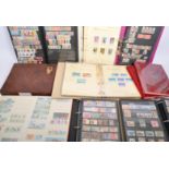 LARGE COLLECTION OF EARLY 20TH CENTURY WORLD STAMPS