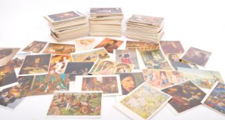 COLLECTION OF VINTAGE 20TH CENTURY POSTCARDS