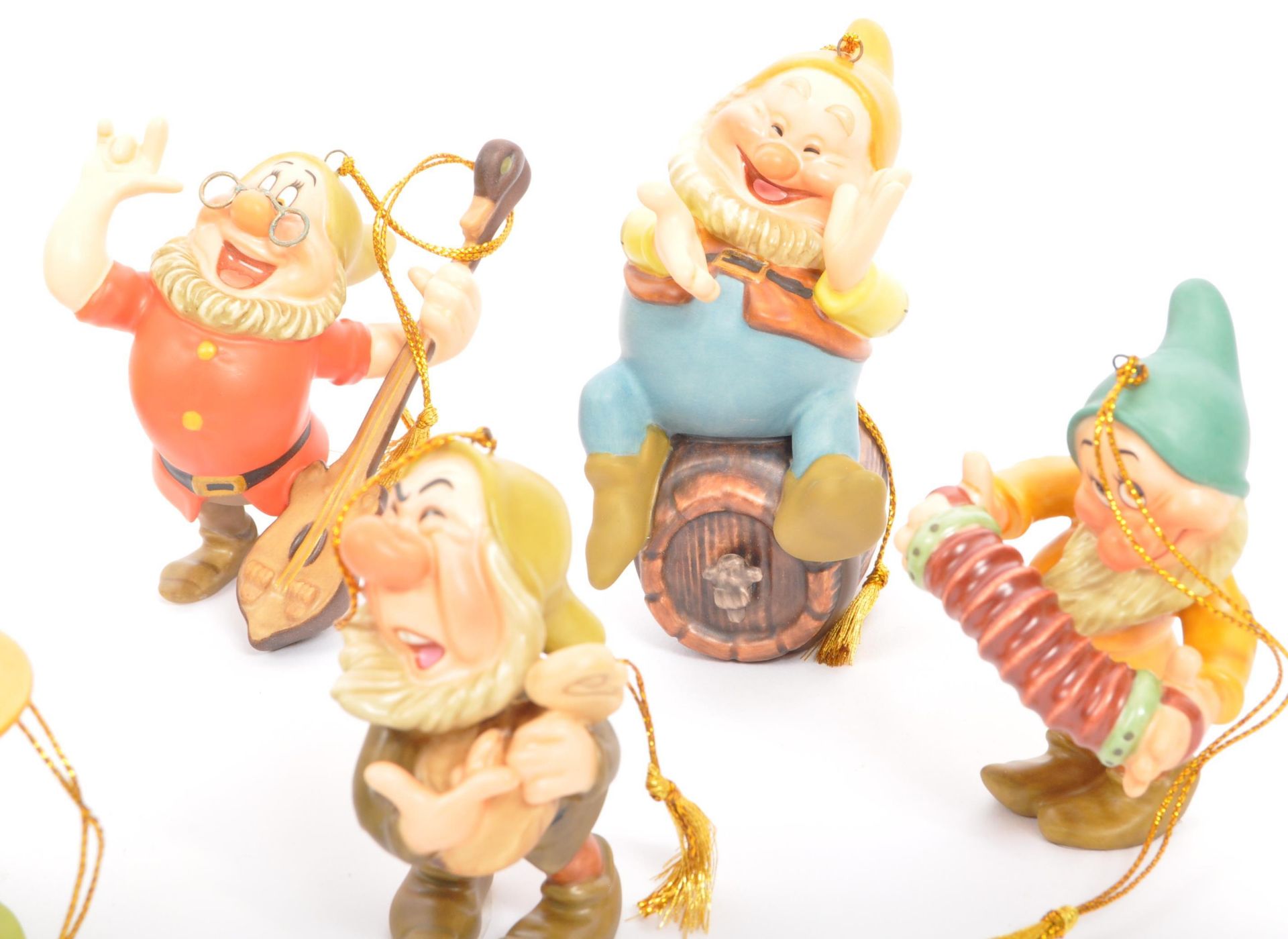 CLASSICS WALT DISNEY COLLECTIONS - TEN PORCELAIN FIGURES - Image 3 of 8