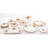 20TH CENTURY BONE CHINA ROYAL ALBERT OLD COUNTRY ROSES SET