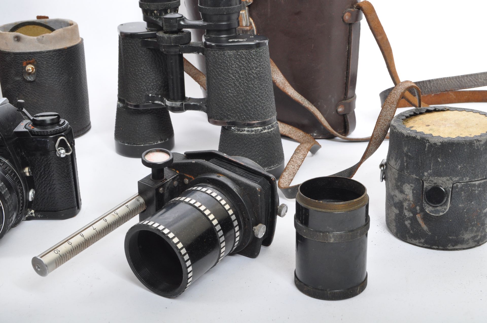 COLLECTION OF RETRO VINTAGE CAMERAS & CAMERA EQUIPMENT - Bild 2 aus 6