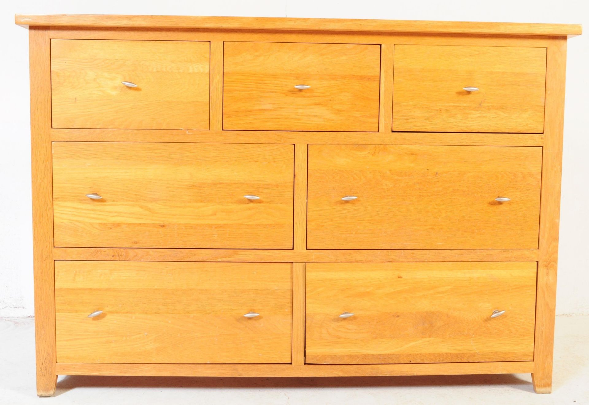 CONTEMPORARY OAK FURNITURE LAND STYLE SIDEBOARD CREDENZA - Image 3 of 6