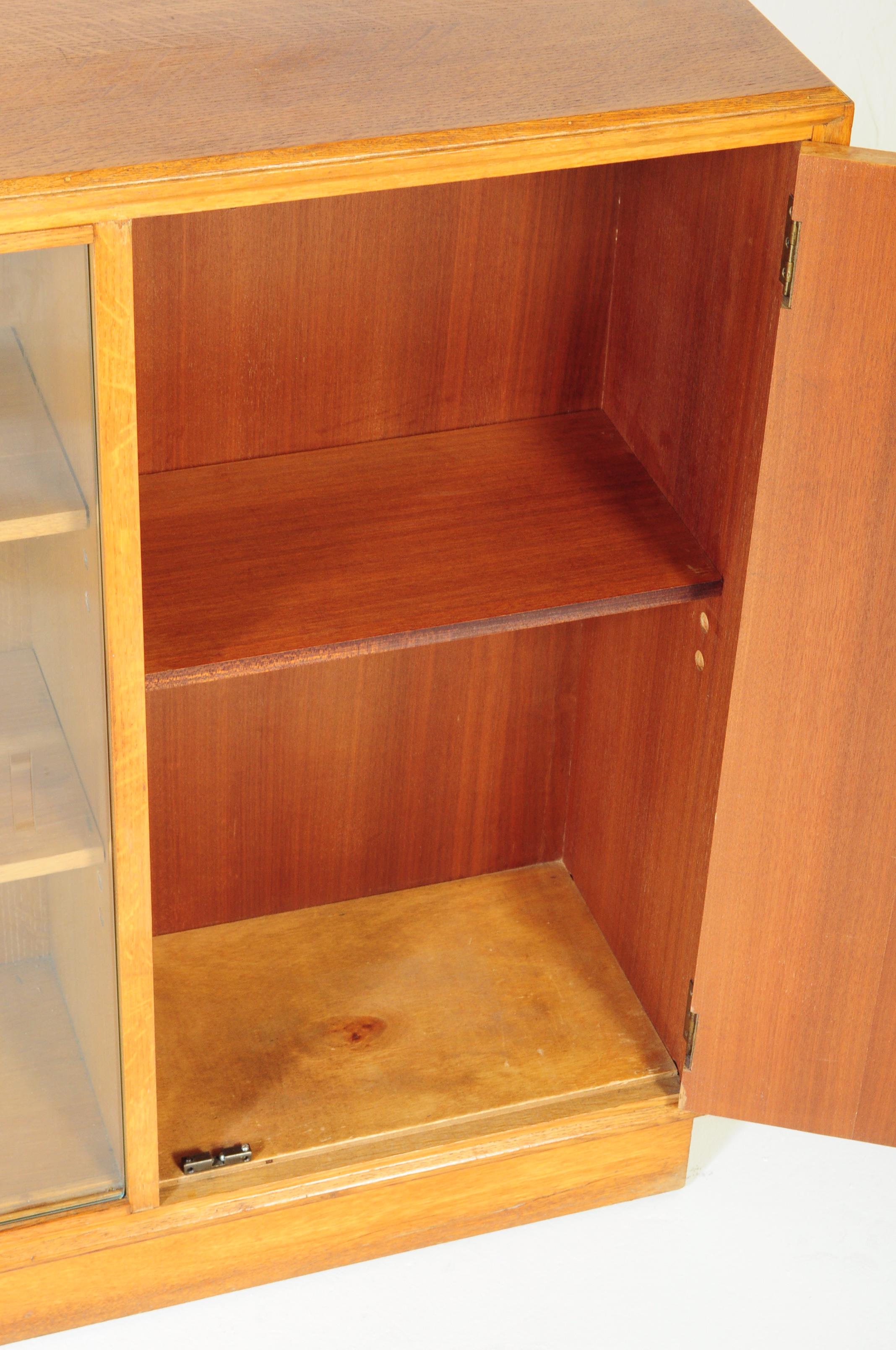 RETRO MID CENTURY LIGHT OAK BOOKCASE CABINET - Image 4 of 5