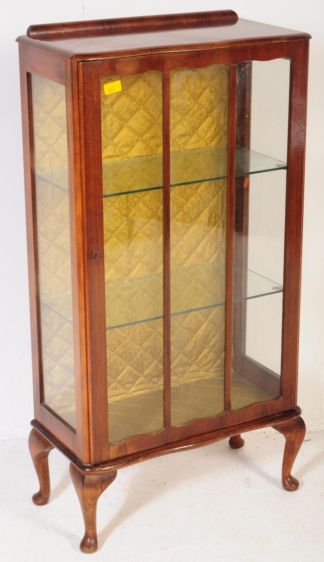 VINTAGE 1940'S QUEEN ANNE REVIVAL DISPLAY CABINET - Image 2 of 4