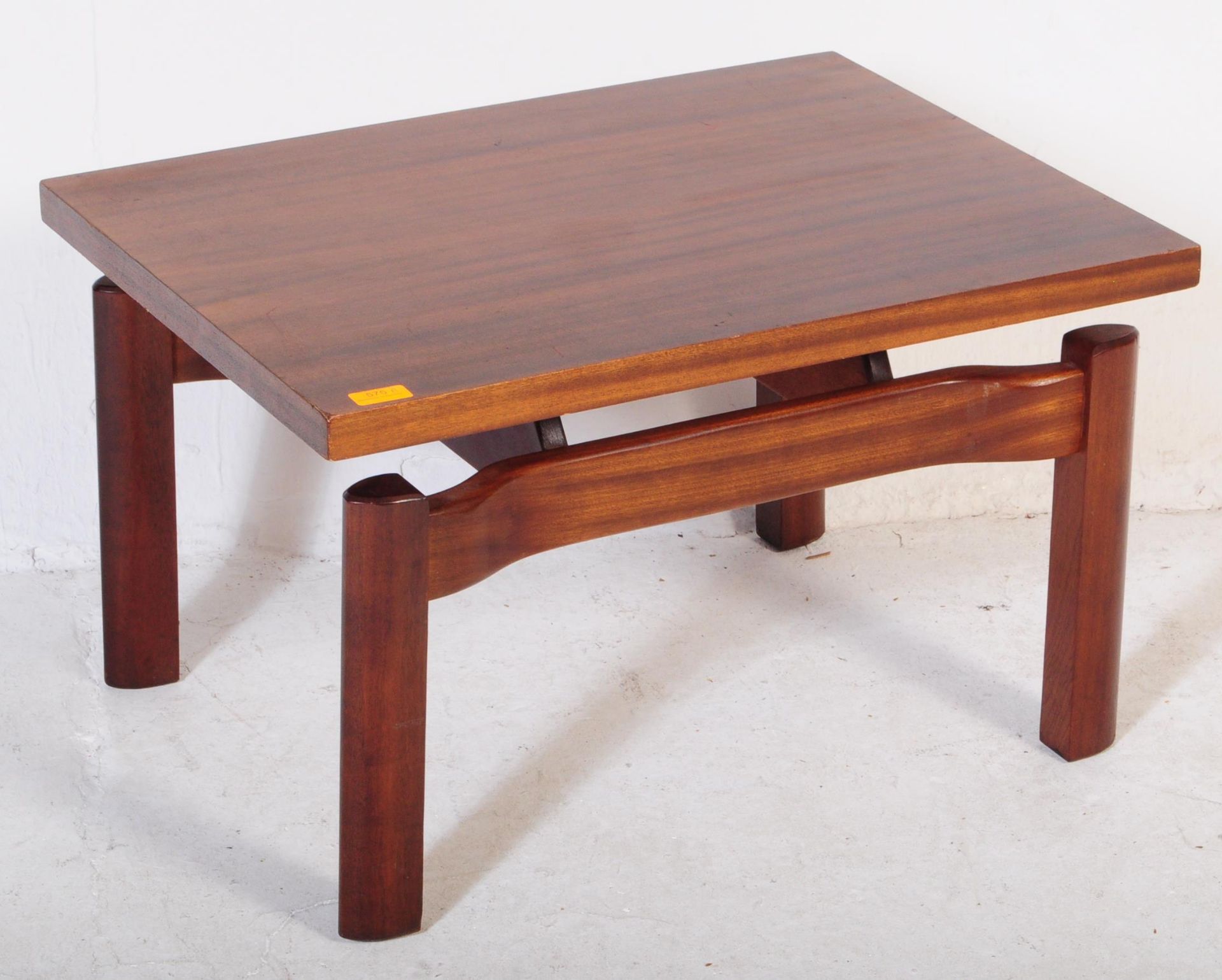 RETRO MID CENTURY COFFEE OCCASIONAL TABLE - Image 2 of 4