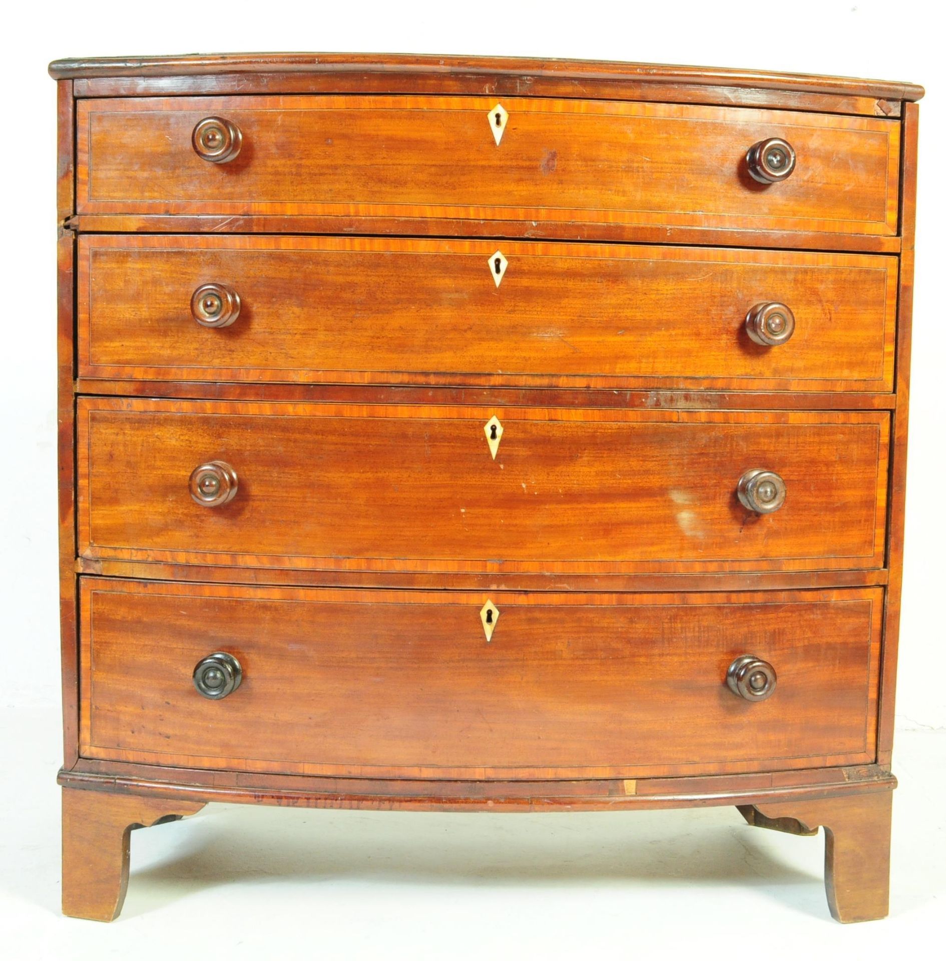 GEORGE III MAHOGANY INLAID BOW FRONT CHEST OF DRAWERS - Image 3 of 6