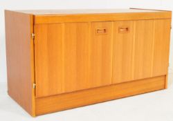 BRITISH MODERN DESIGN - TEAK WOOD LOW SIDEBOARD CREDENZA