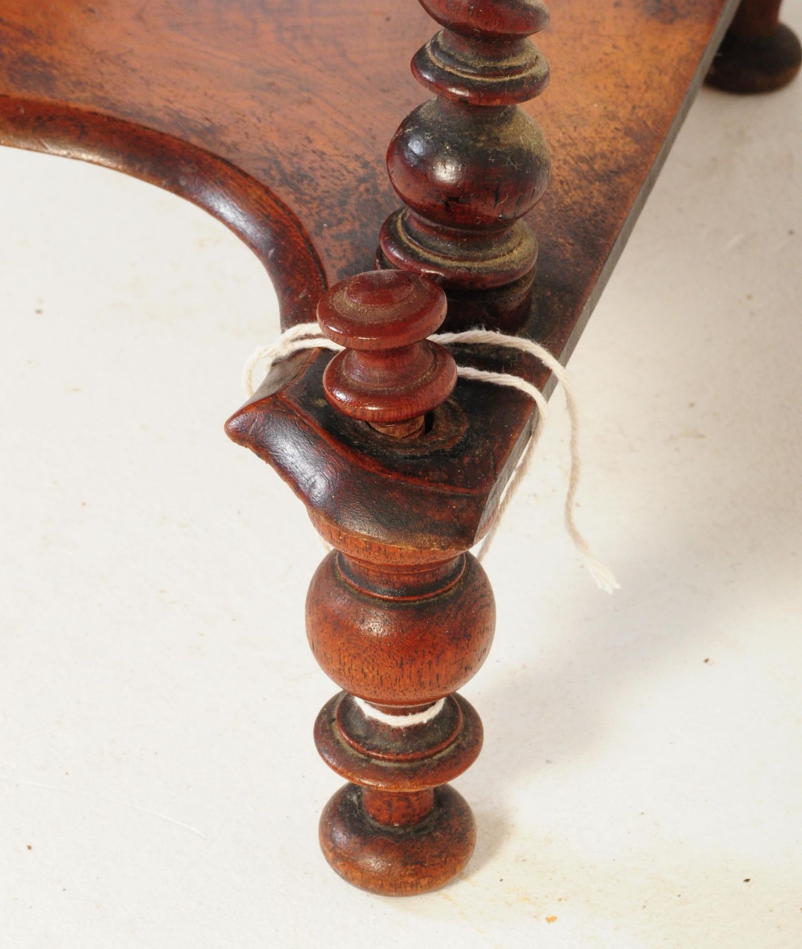 19TH CENTURY WALNUT WATERFALL WHATNOT ETAGERE - Image 5 of 5