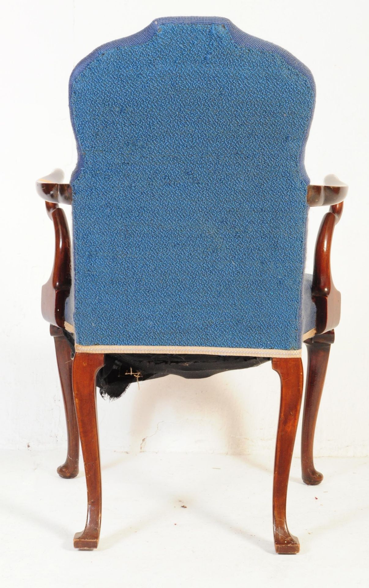 EARLY 20TH CENTURY MAHOGANY LOUNGE ARM CHAIR WITH STOOL - Image 4 of 6