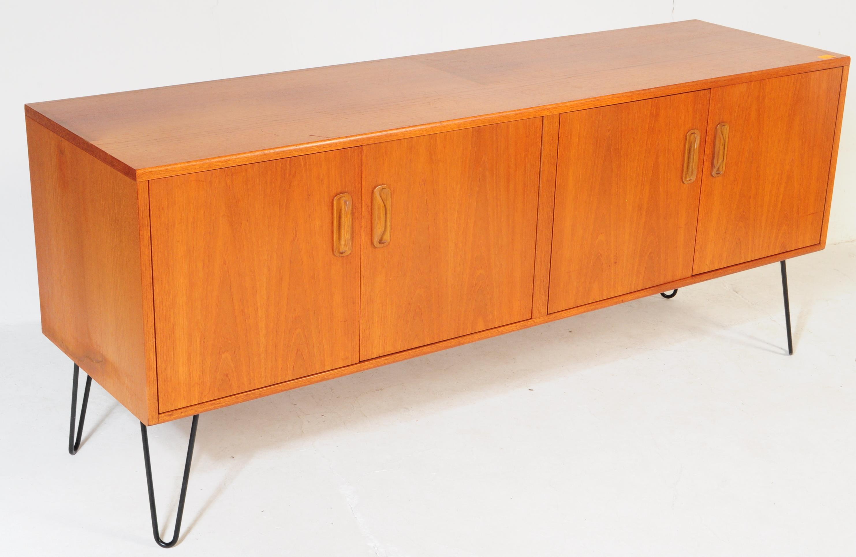 MID CENTURY G PLAN TEAK SIDEBOARD ON HAIRPIN SUPPORTS - Image 2 of 5