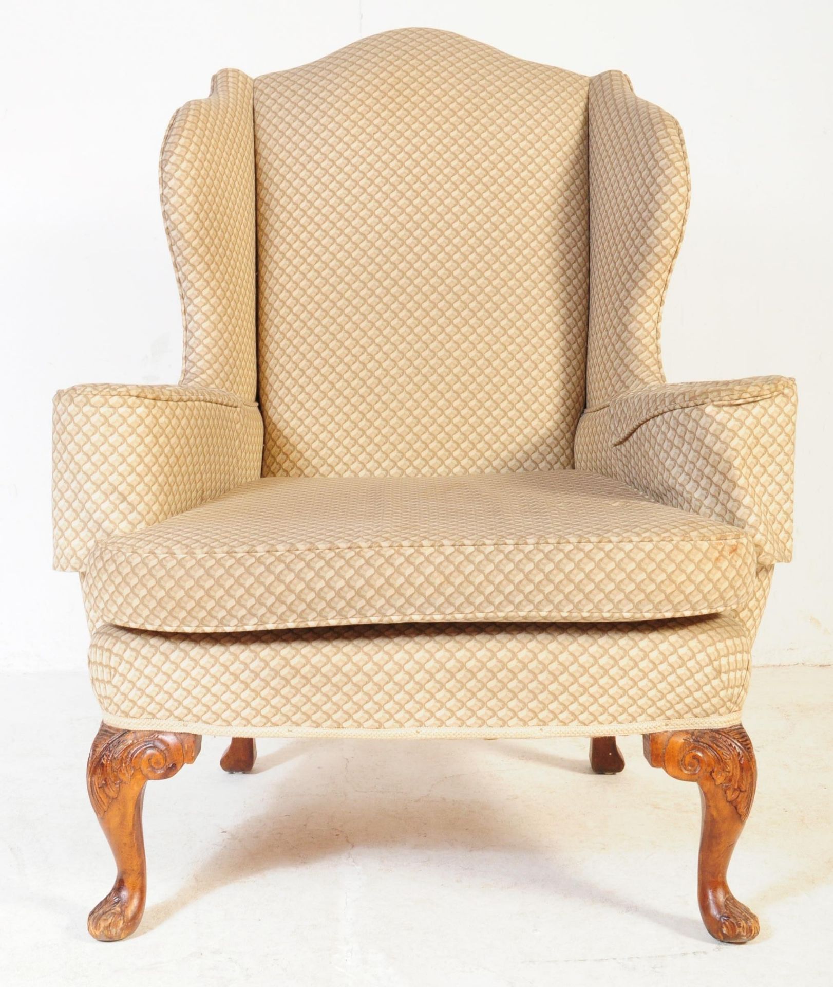 20TH CENTURY UPHOLSTERED WINGBACK ARMCHAIR - Image 3 of 6
