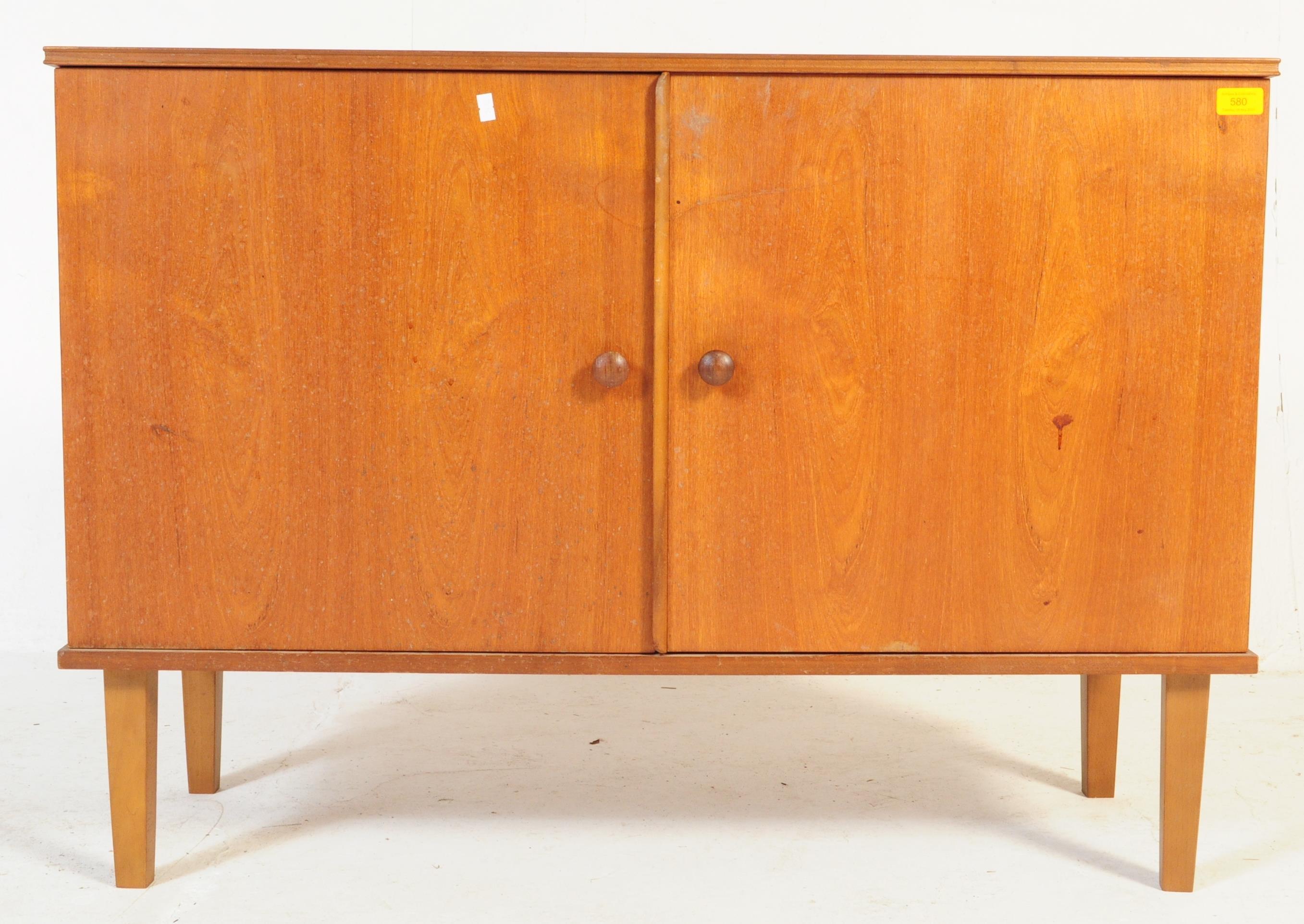 A VINTAGE RETRO 1970 TEAK MUSIC LP RECORD CABINET - Image 3 of 5