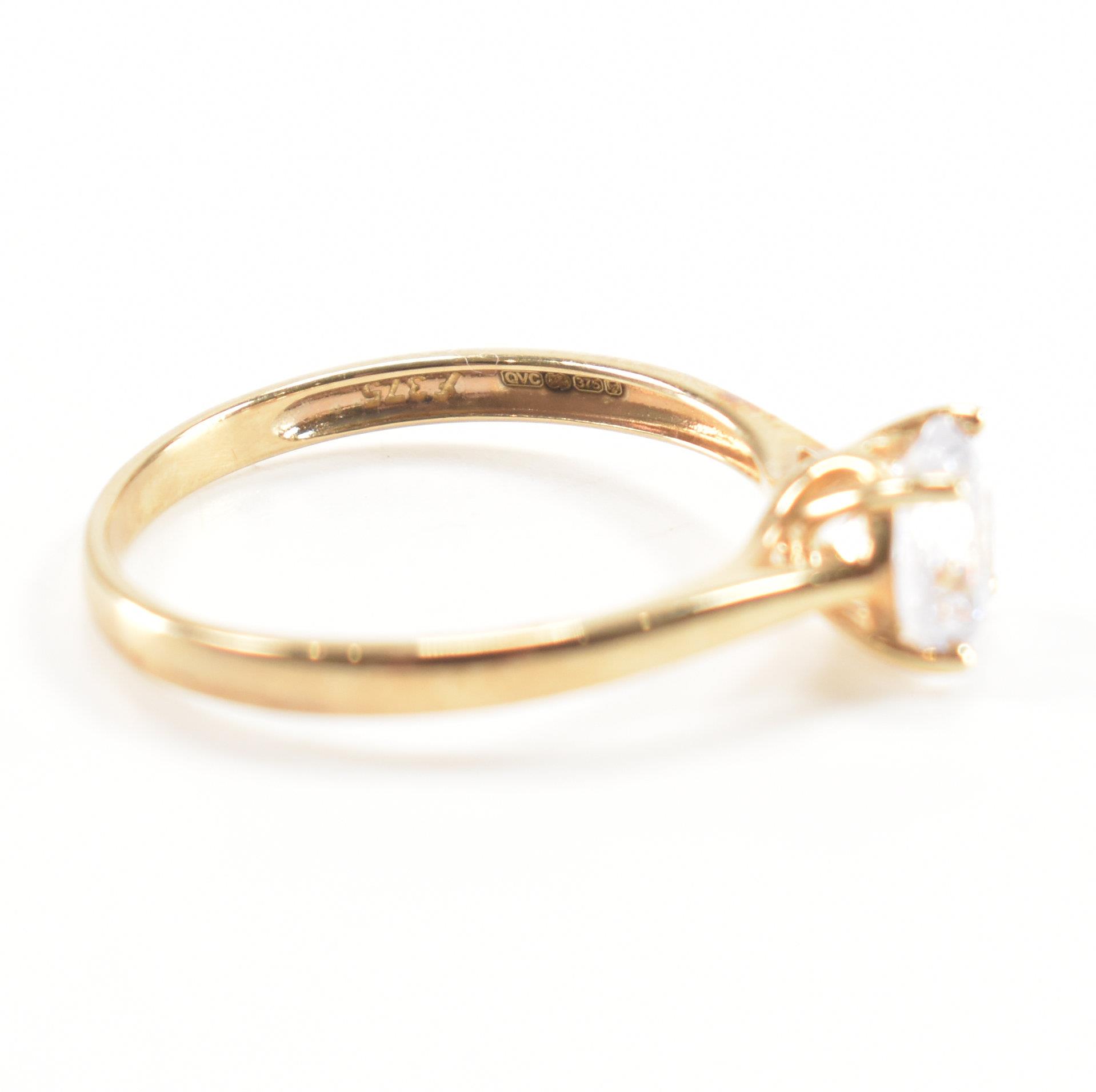 HALLMARKED 9CT GOLD & CUBIC ZIRCONIA SOLITAIRE RING - Image 8 of 9