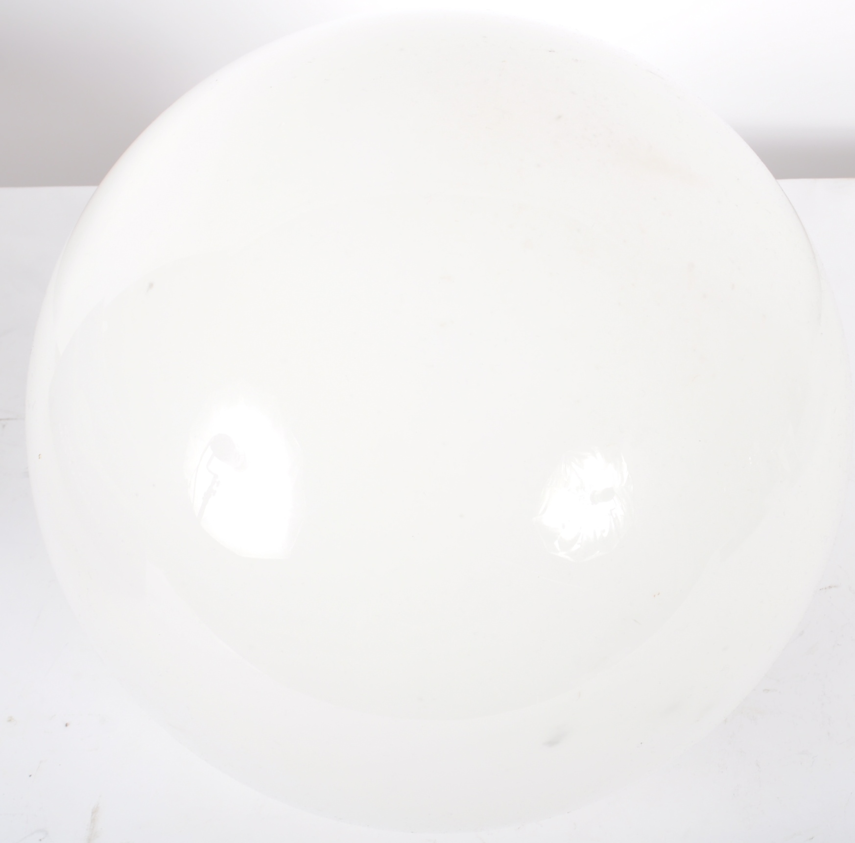 LARGE 20TH CENTURY OPALINE MILK GLASS SHADE - Image 2 of 3