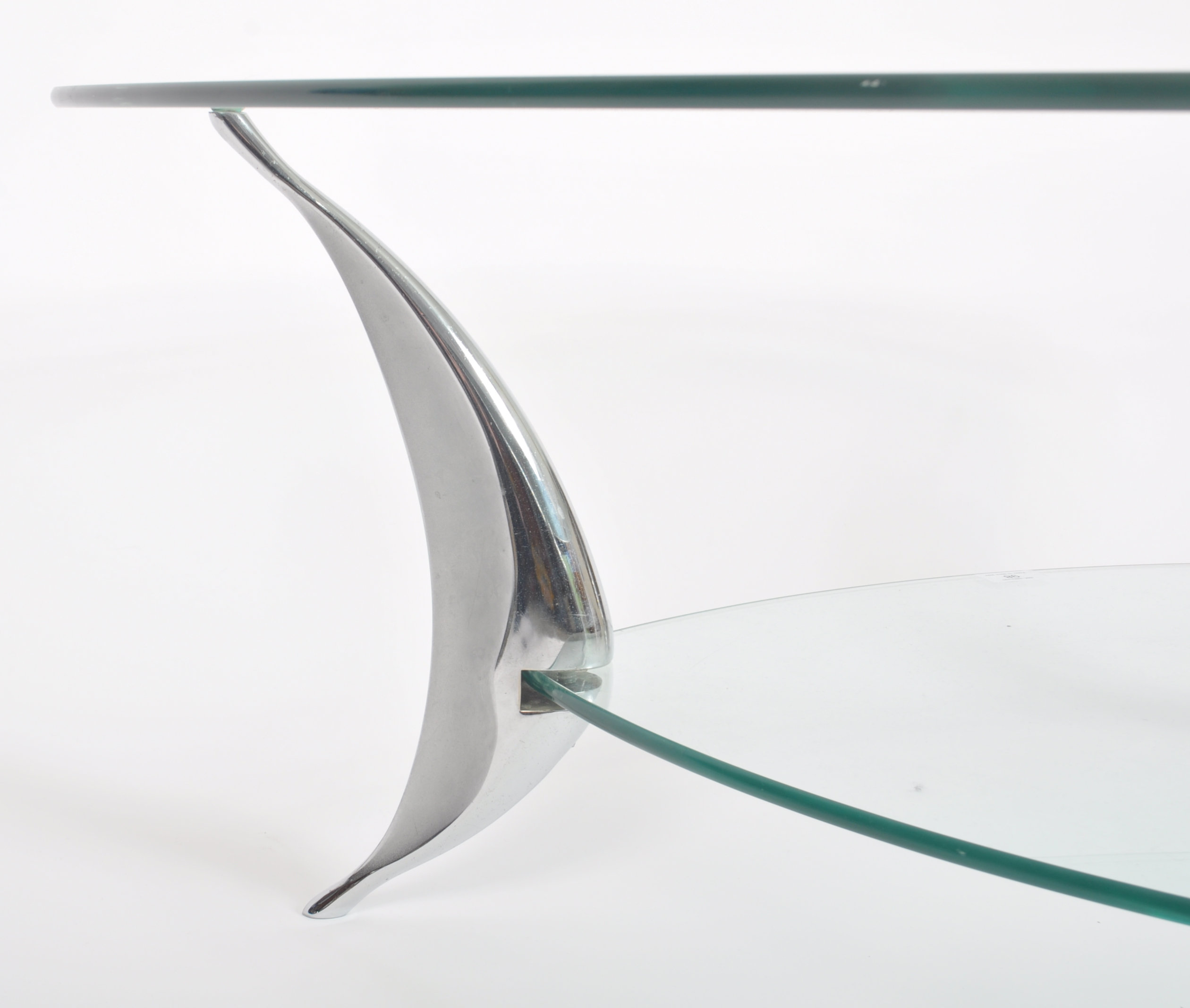 20TH CENTURY DESIGNER TWO TIER GLASS COFFEE TABLE - Image 4 of 4