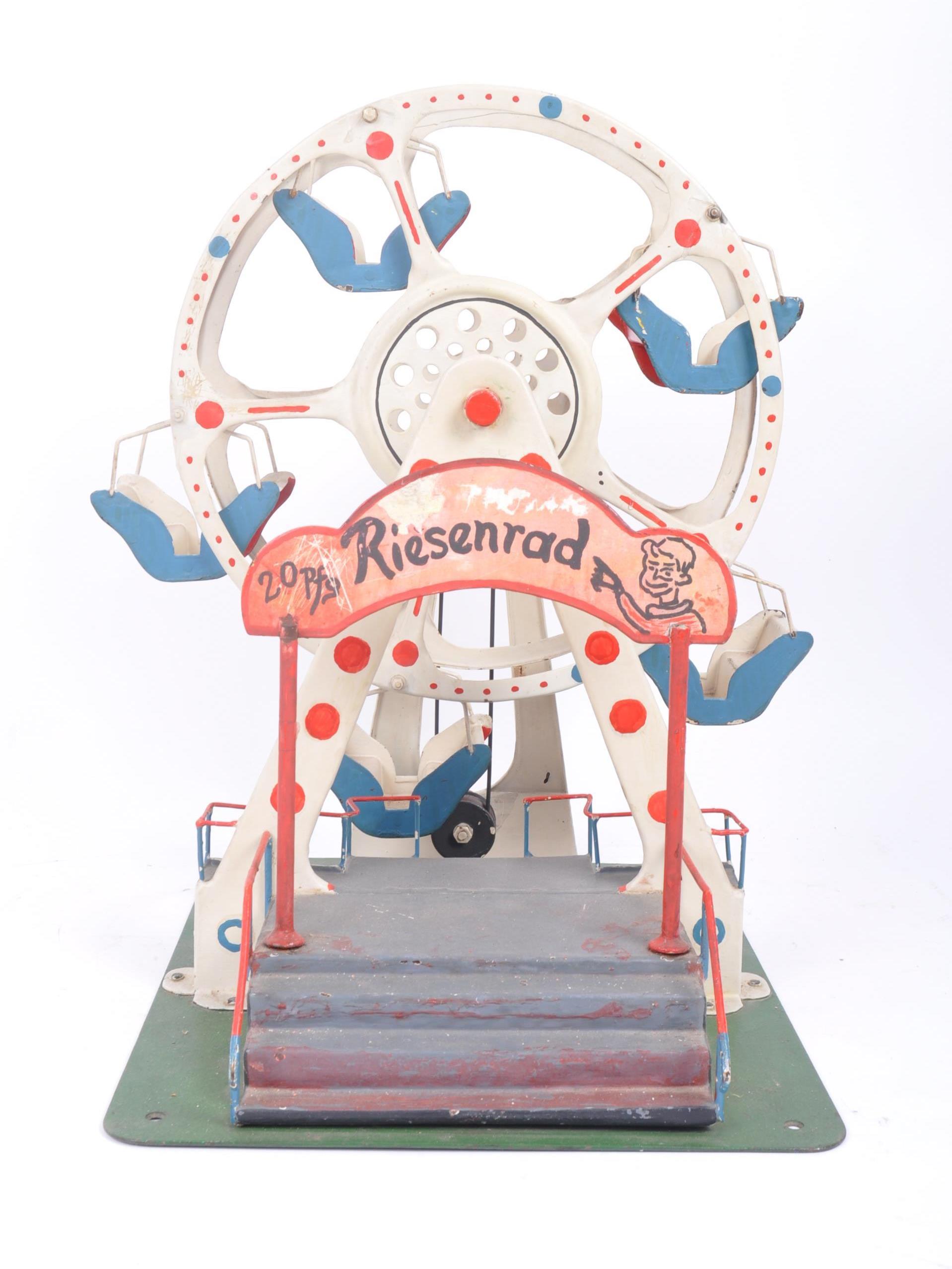 MID CENTURY TINPLATE HAND PAINTED MODEL FERRIS WHEEL - Image 2 of 6