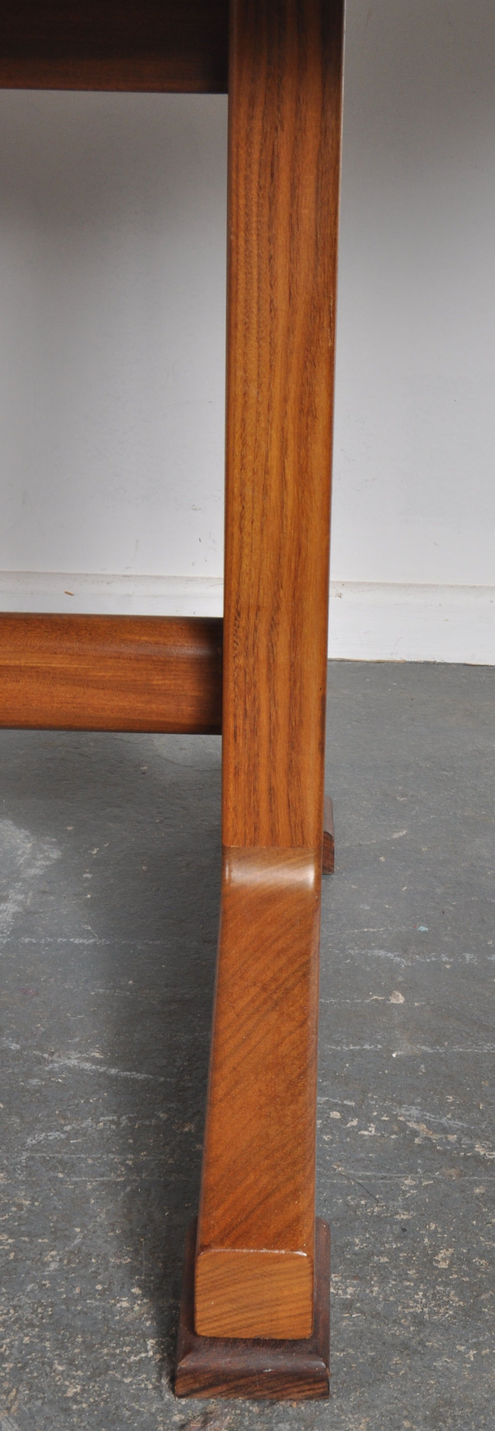 GORDON RUSSELL - LARGE MID CENTURY TEAK TABLE - Image 4 of 8