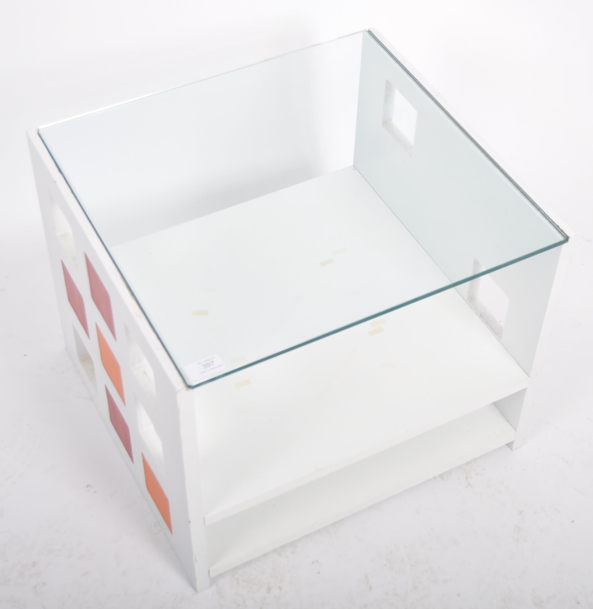 LATE 20TH CENTURY GLASS TOPPED SIDE OCCASIONAL TABLE - Image 3 of 6