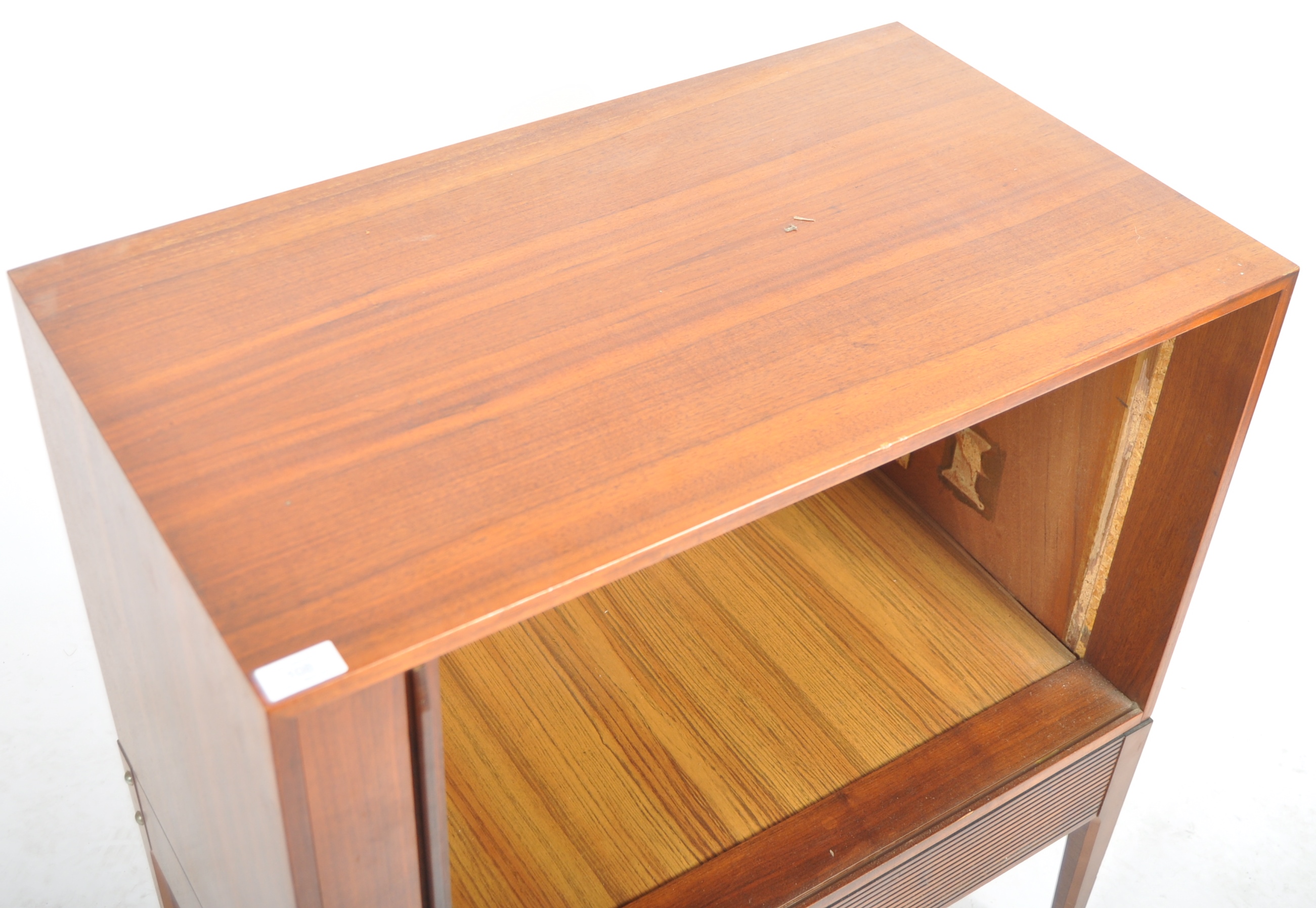 RETRO MID CENTURY AFROMOSIA TEAK TV CABINET - Image 6 of 11