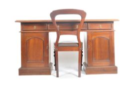 19TH CENTURY VICTORIAN TWIN PEDESTAL CAMPAIGN DESK