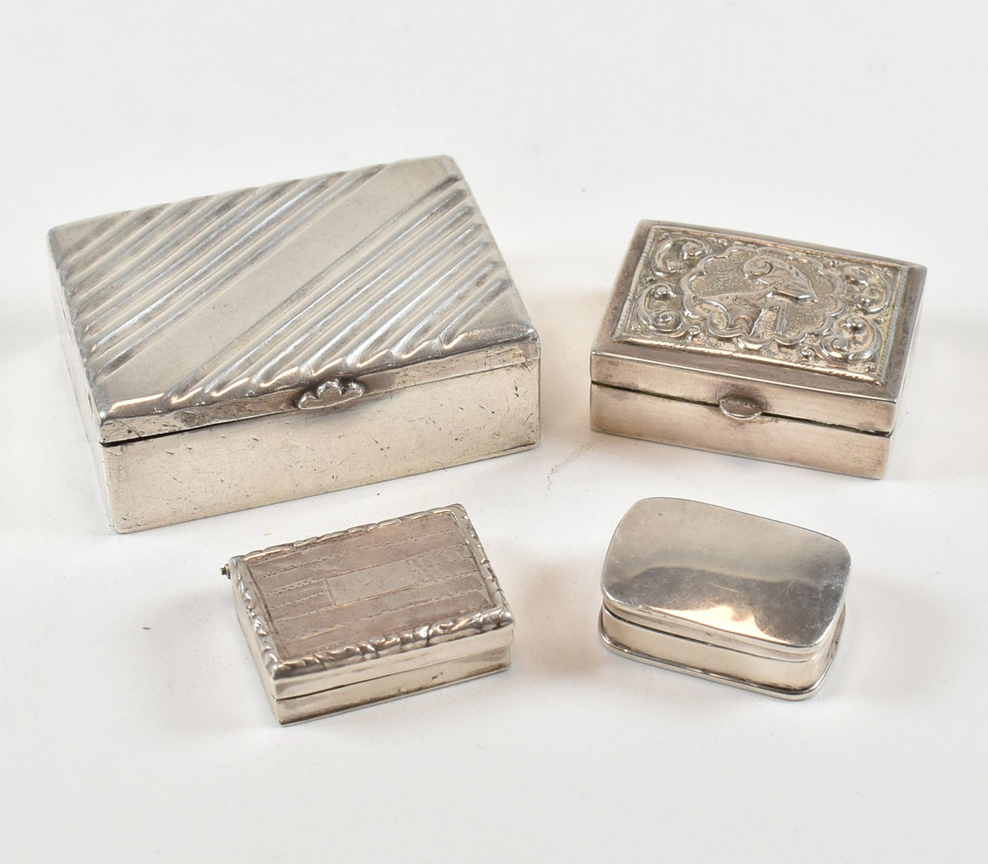 COLLECTION OF SILVER & WHITE METAL BOXES - Image 2 of 11