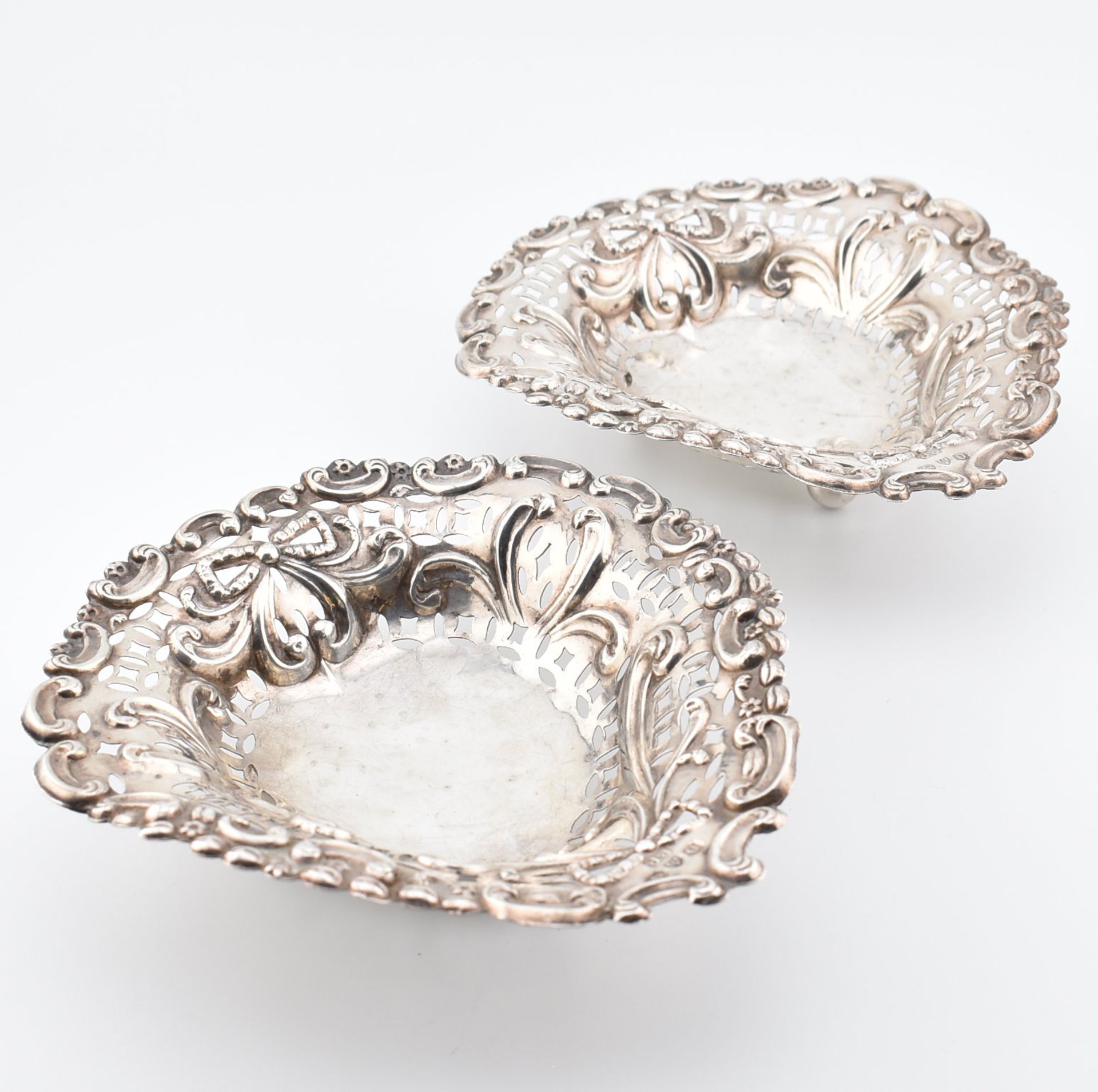 PAIR OF VICTORIAN HALLMARKED SILVER PIN TRAYS - Image 2 of 5