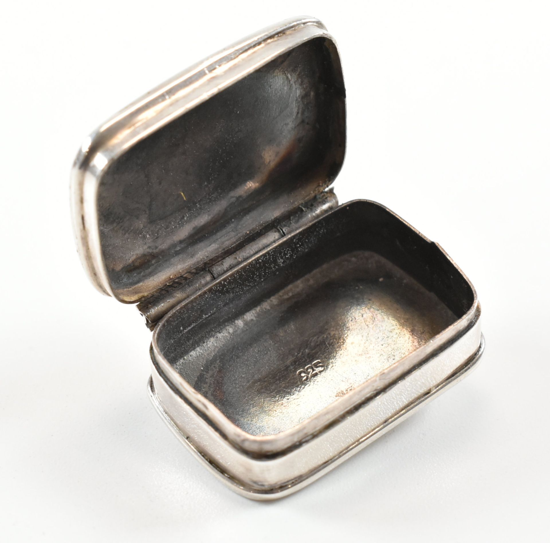 COLLECTION OF SILVER & WHITE METAL BOXES - Image 7 of 11