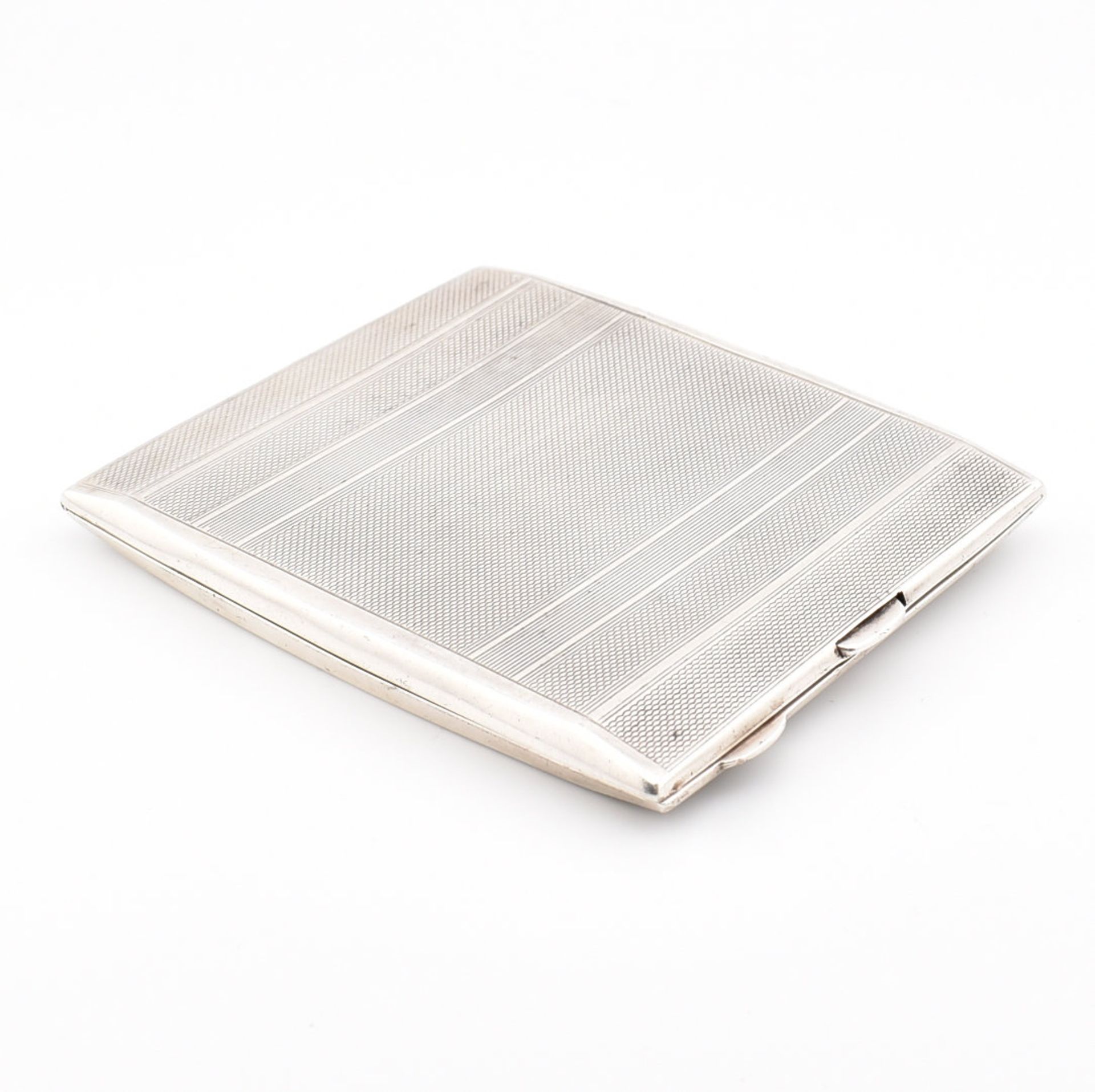 1930S HALLMARKED SILVER CIGARETTE CASE - Image 4 of 8