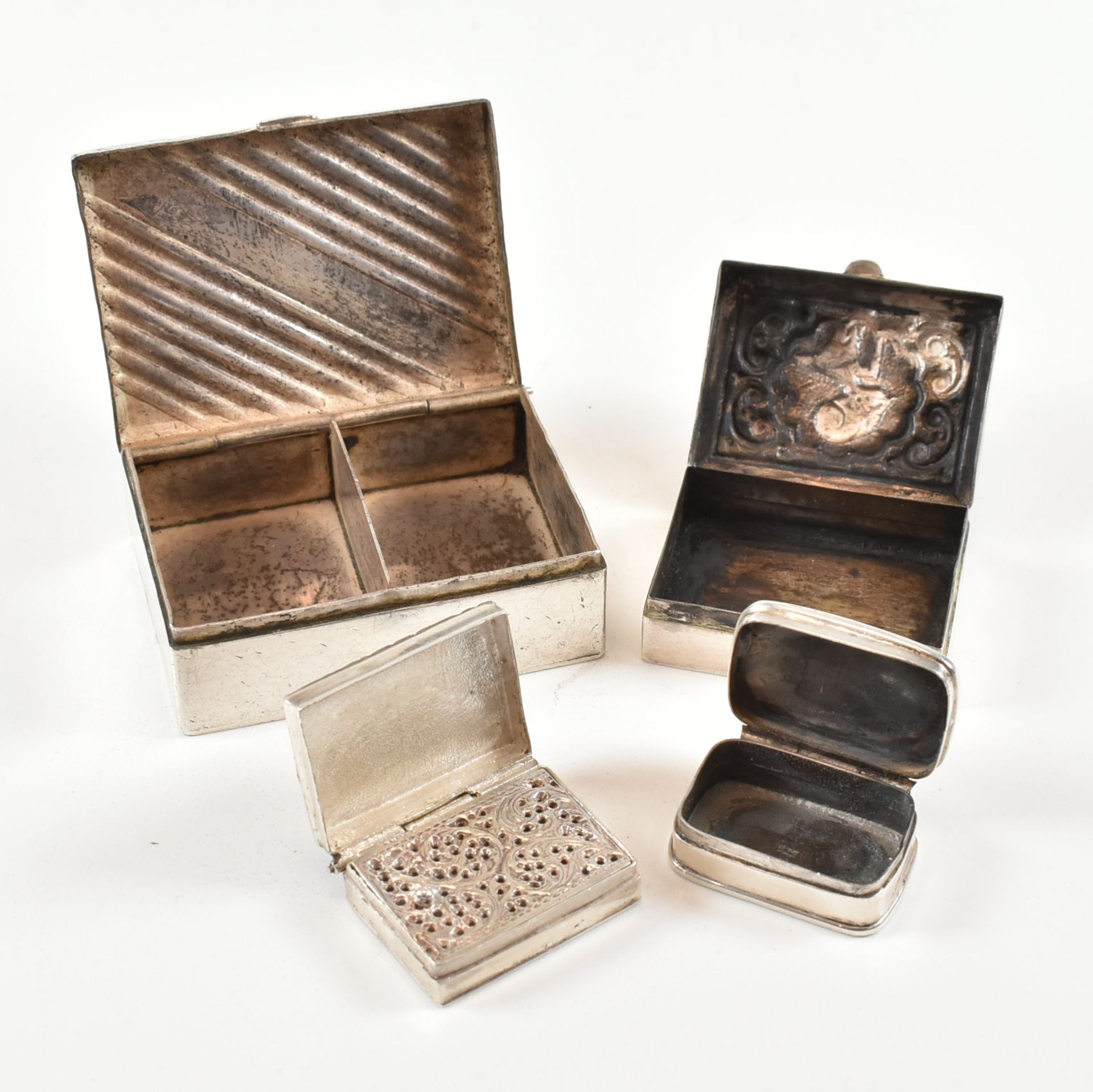 COLLECTION OF SILVER & WHITE METAL BOXES - Image 4 of 11