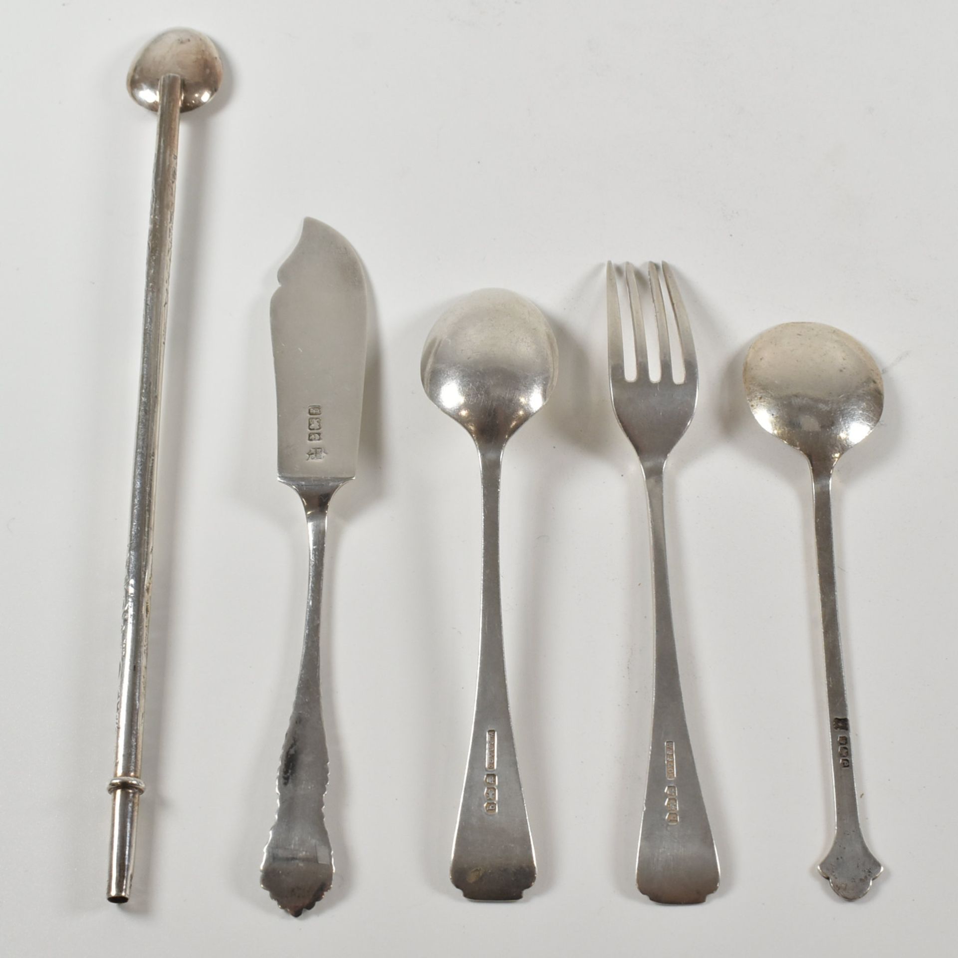COLLECTION OF EARLY 20TH CENTURY SILVER CUTLERY - Image 2 of 9