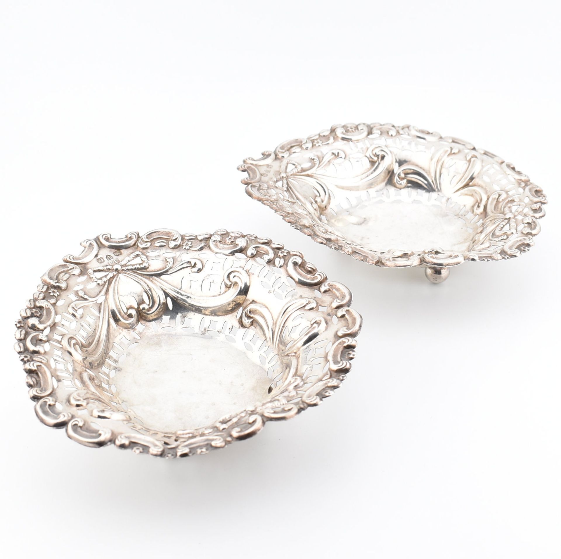 PAIR OF VICTORIAN HALLMARKED SILVER PIN TRAYS - Image 3 of 5