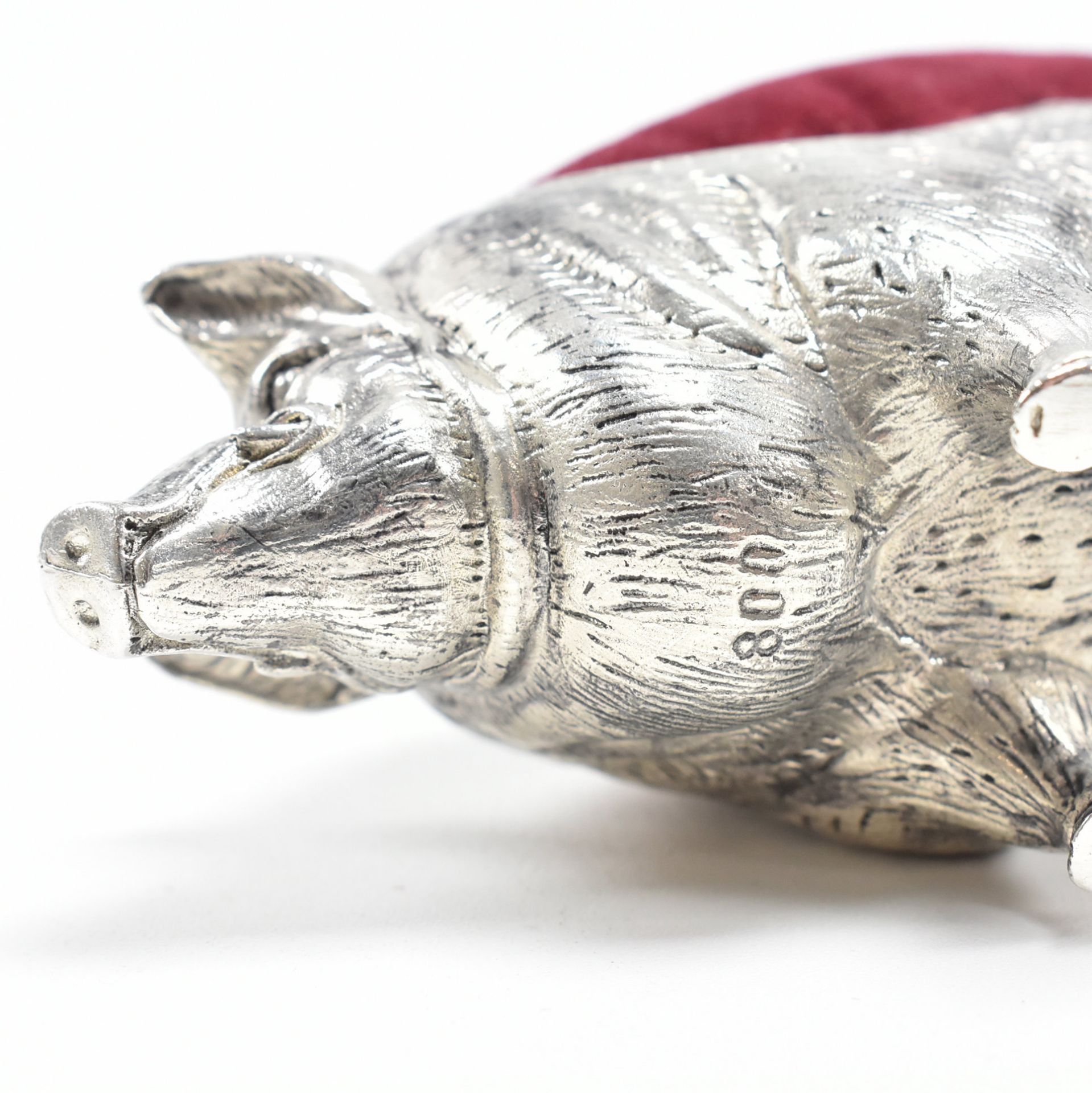 CONTEMPORARY 800 SILVER PIG PIN CUSHION - Image 7 of 7