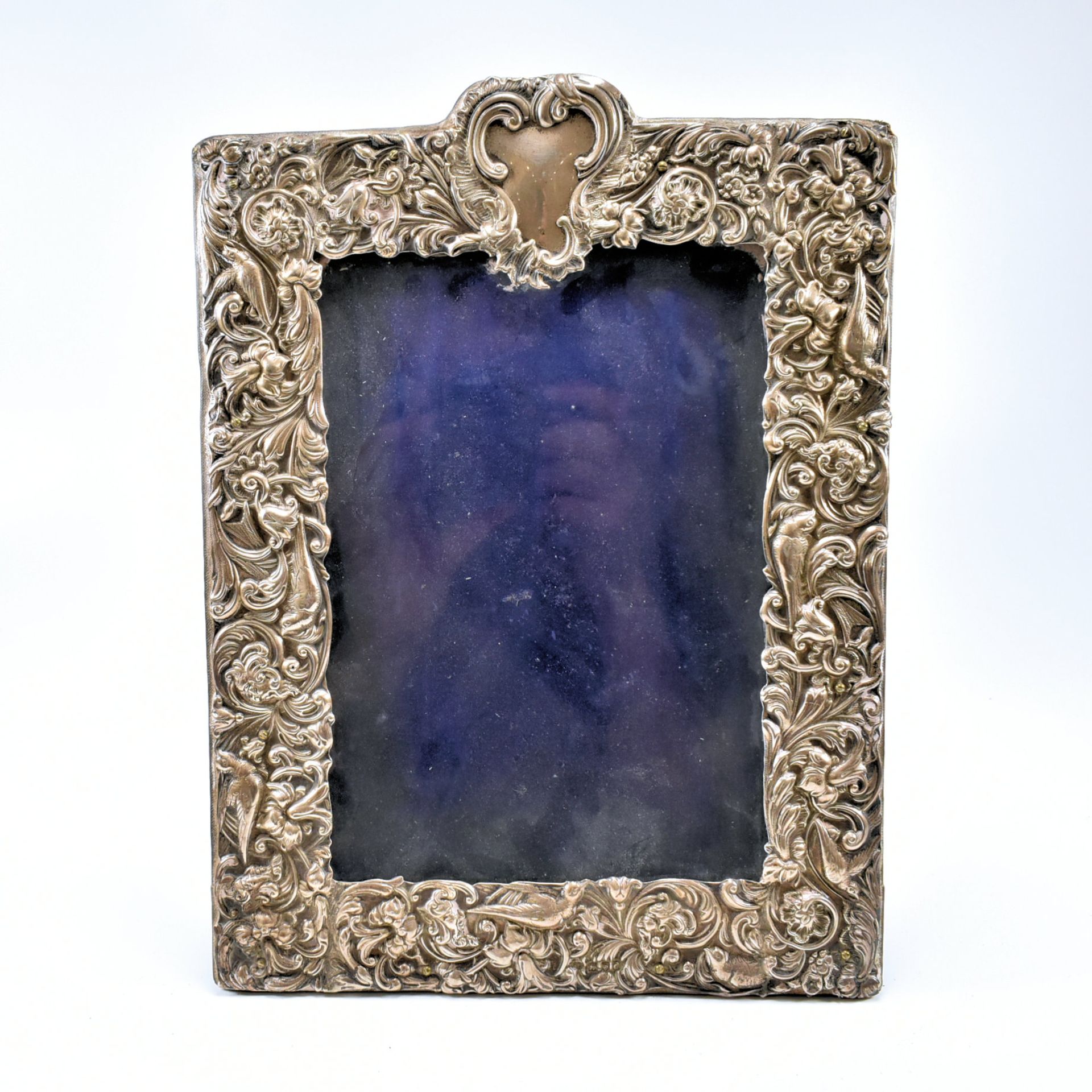 VICTORIAN HALLMARKED SILVER MOUNTED PICTURE FRAME - Image 3 of 11
