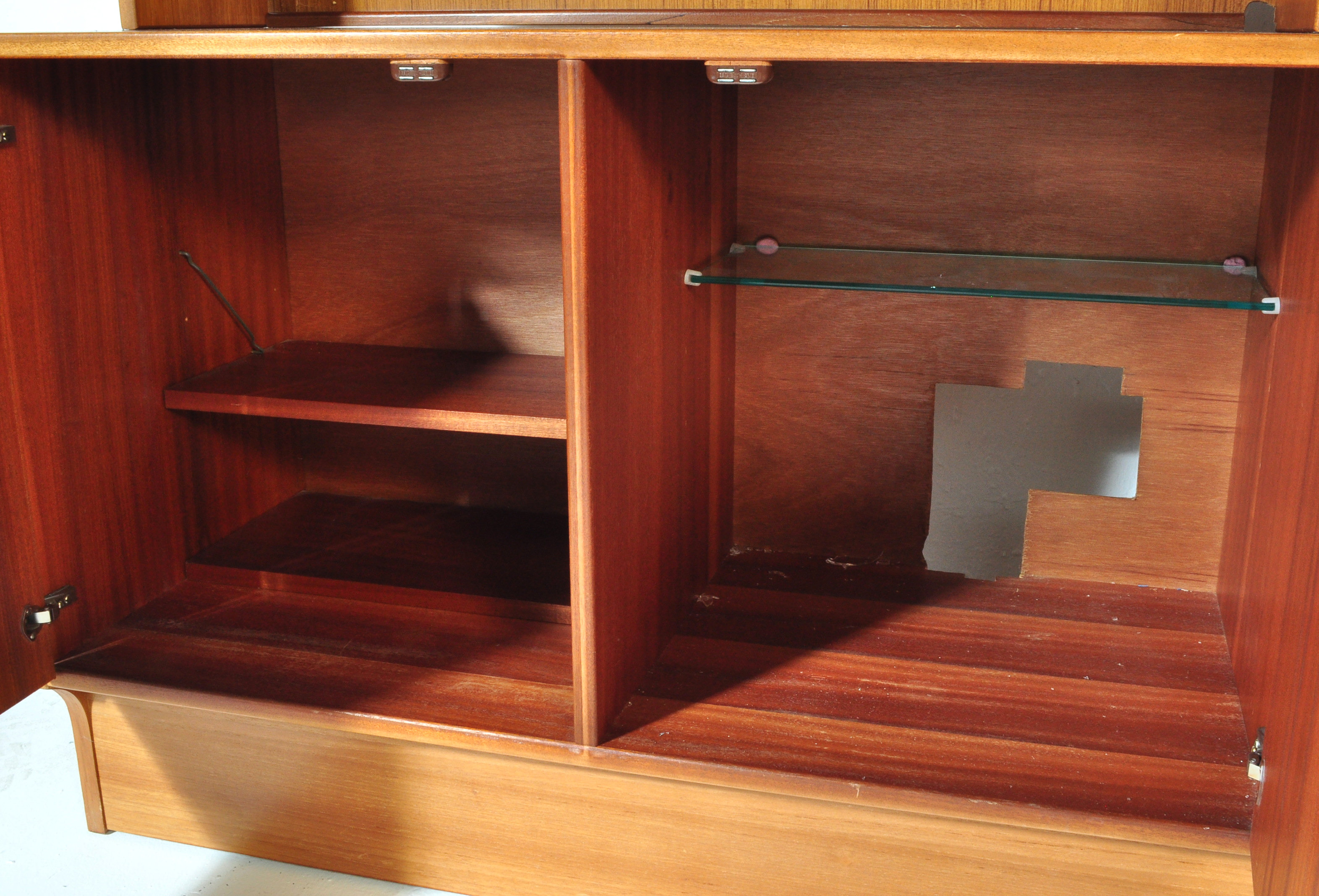 RETRO VINTAGE TEAK HIGHBOARD CREDENZA - Image 4 of 6