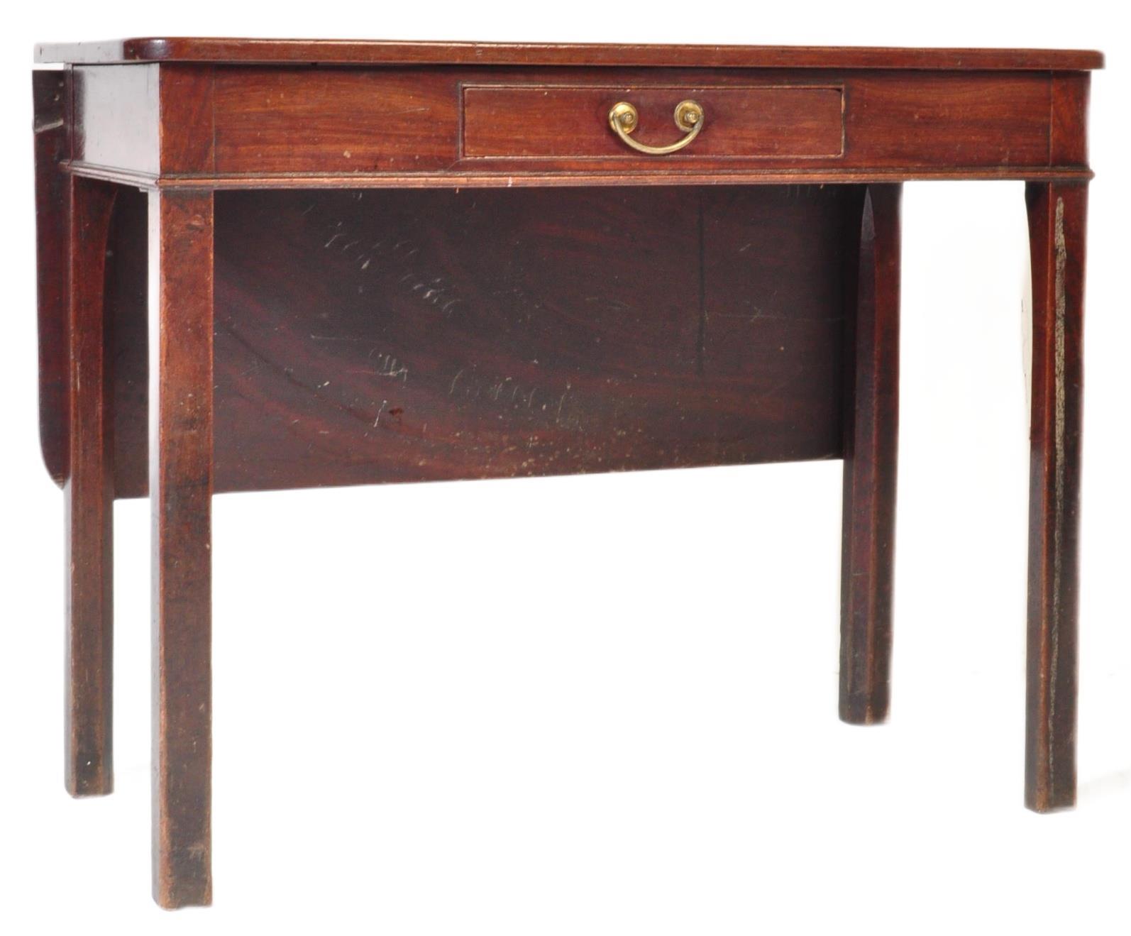 18TH CENTURY GEORGE III MAHOGANY WRITING TABLE DESK