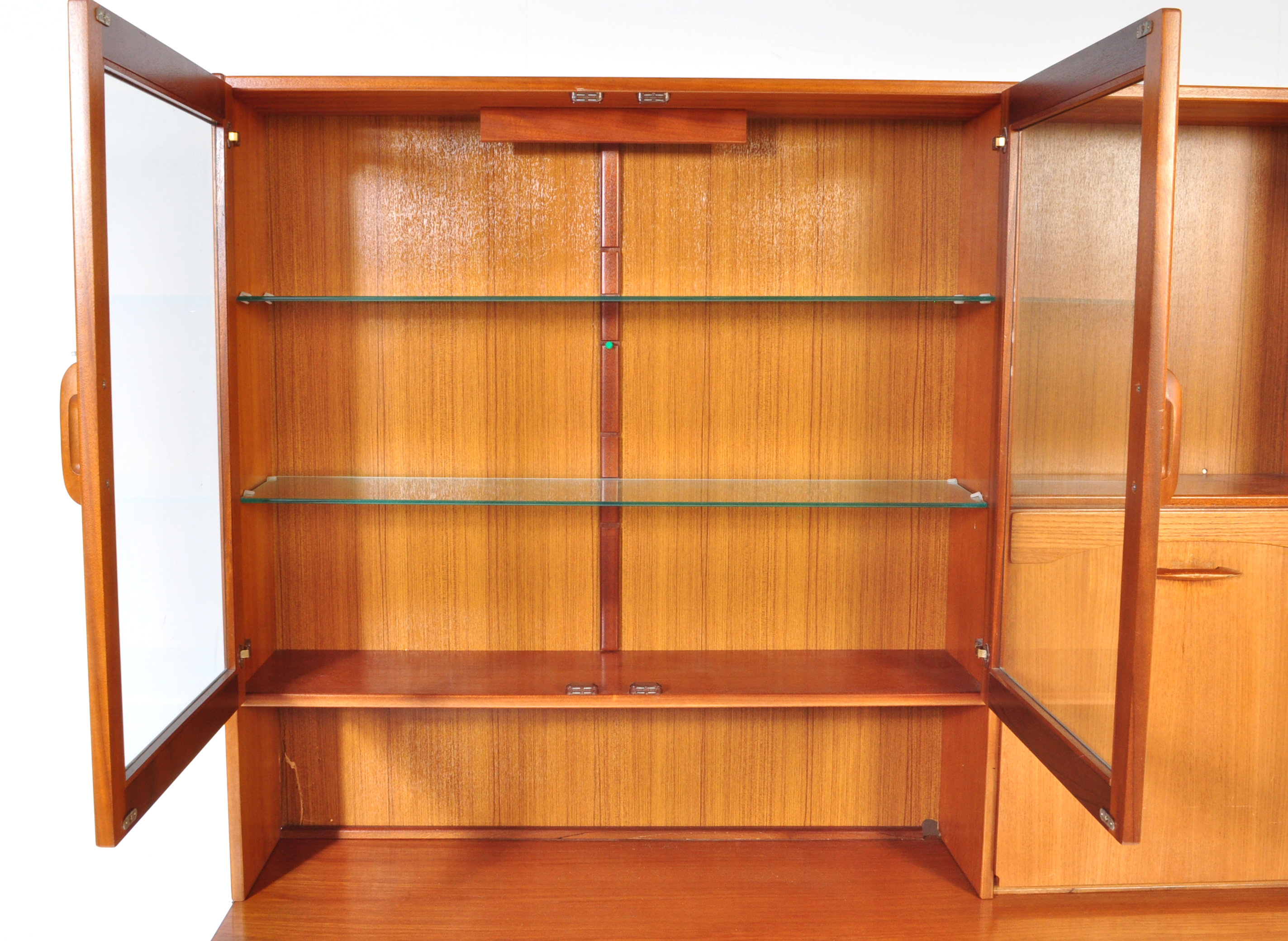 RETRO VINTAGE TEAK HIGHBOARD CREDENZA - Image 6 of 6