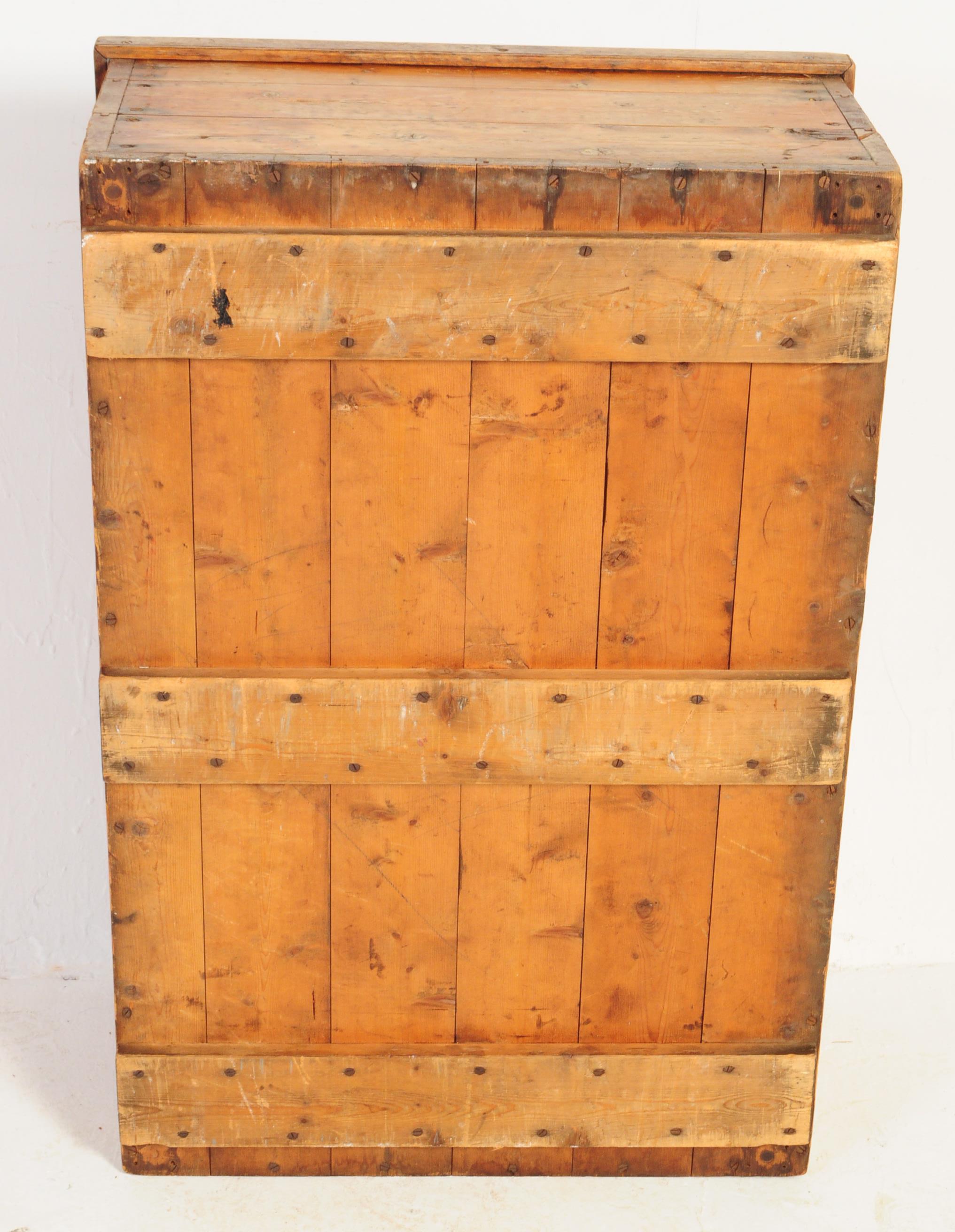 LARGE EARLY 20TH CENTURY PINE CHEST / COFFEE TABLE - Image 3 of 3