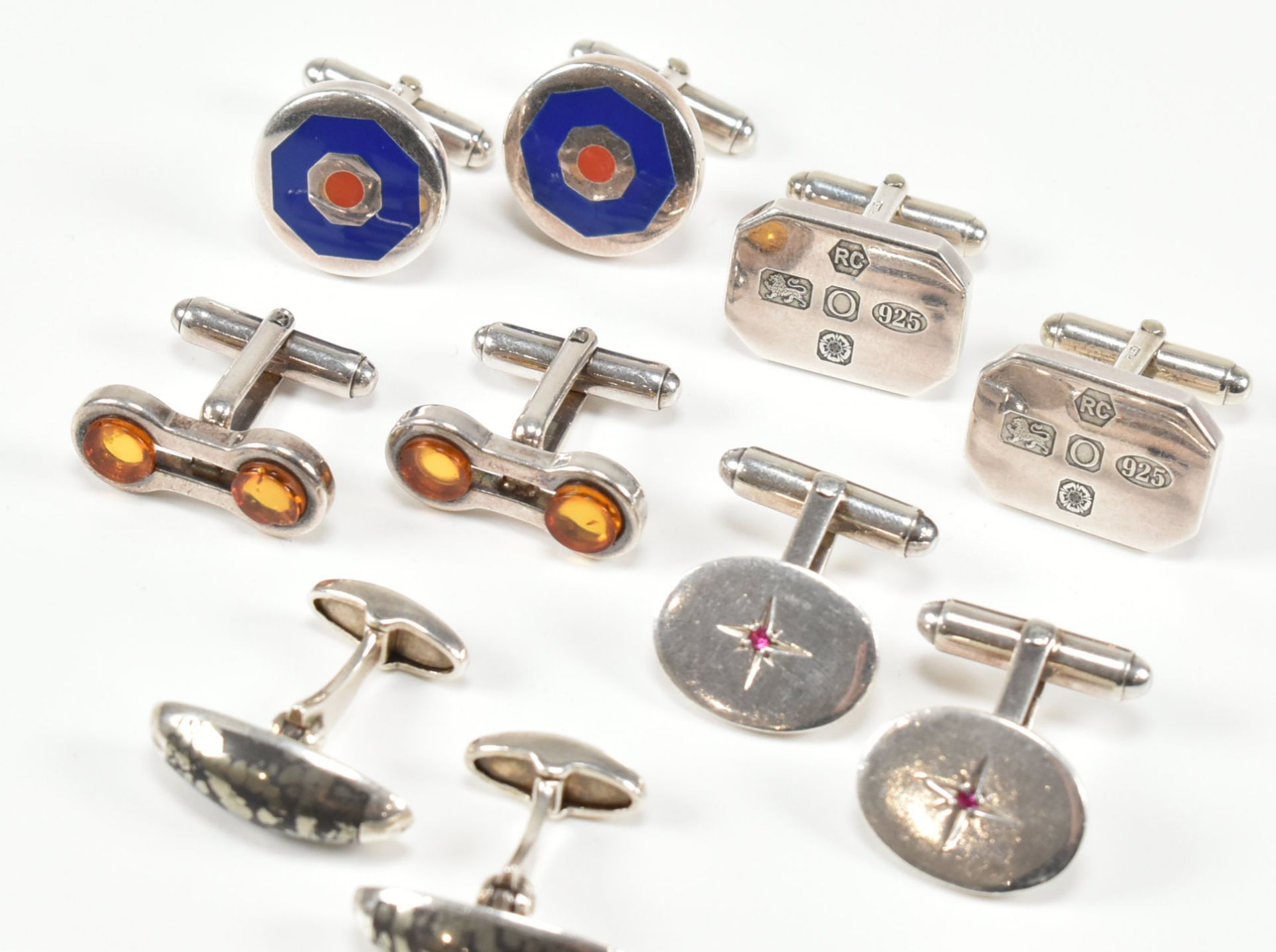 COLLECTION OF ASSORTED SILVER CUFFLINKS - Bild 2 aus 5