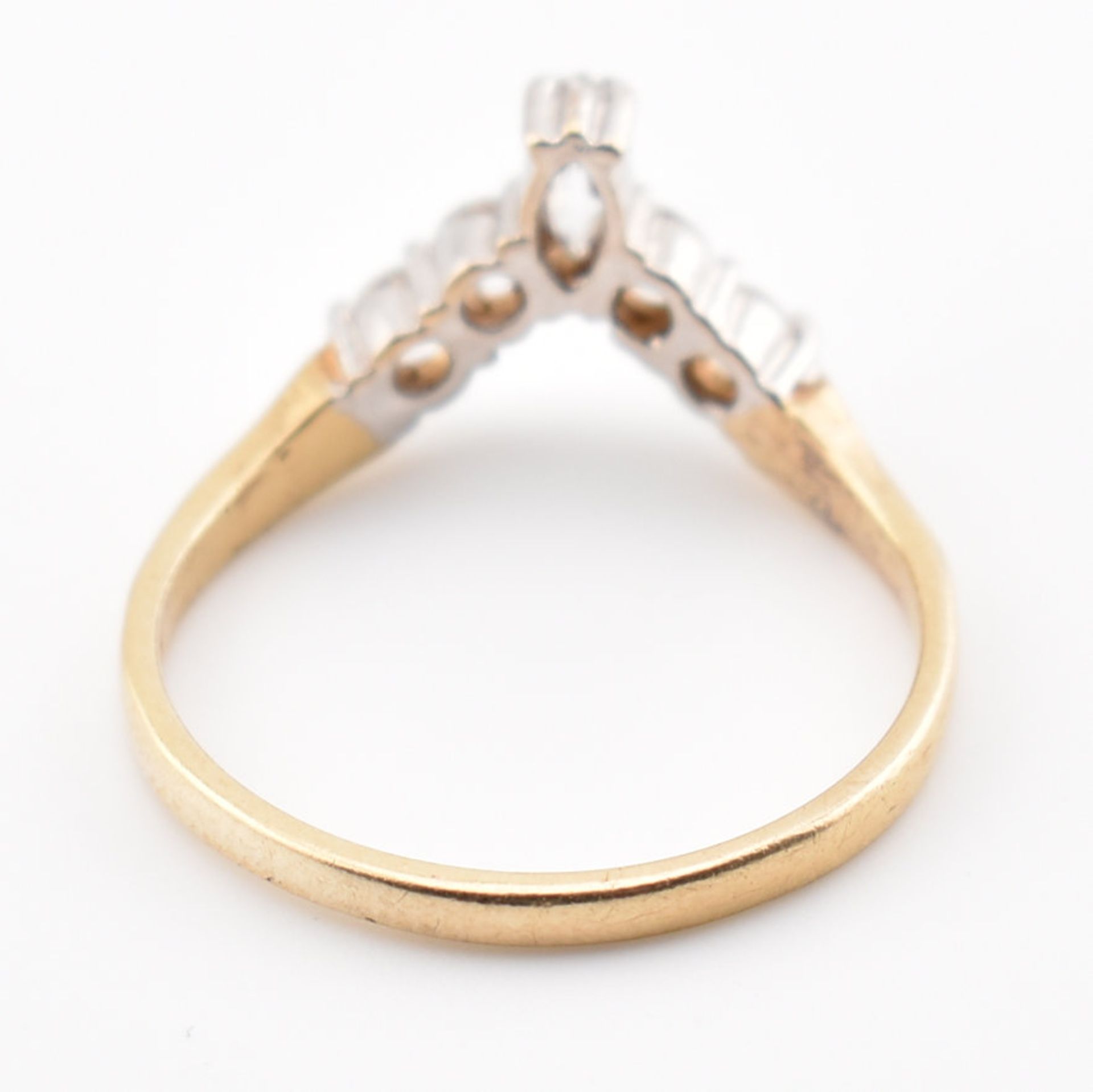 HALLMARKED 9CT GOLD & WHITE STONE WISHBONE RING - Image 6 of 6