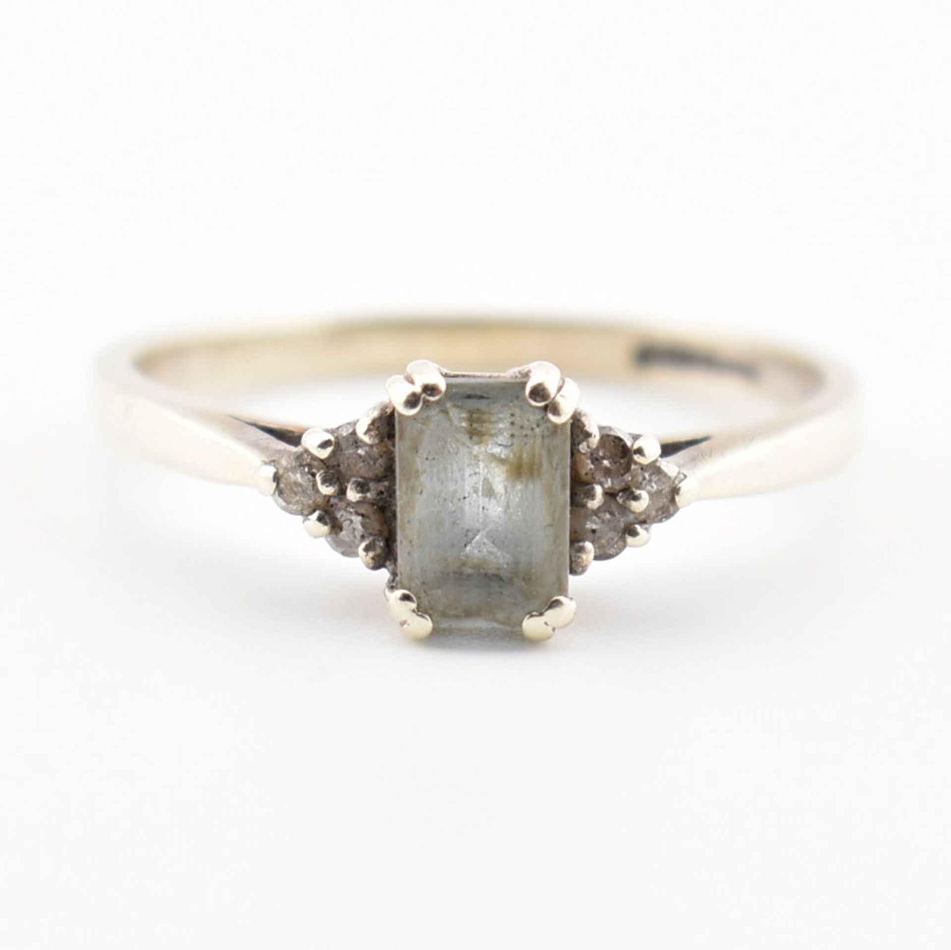 HALLMARKED 9CT GOLD AQUAMARINE & DIAMOND RING