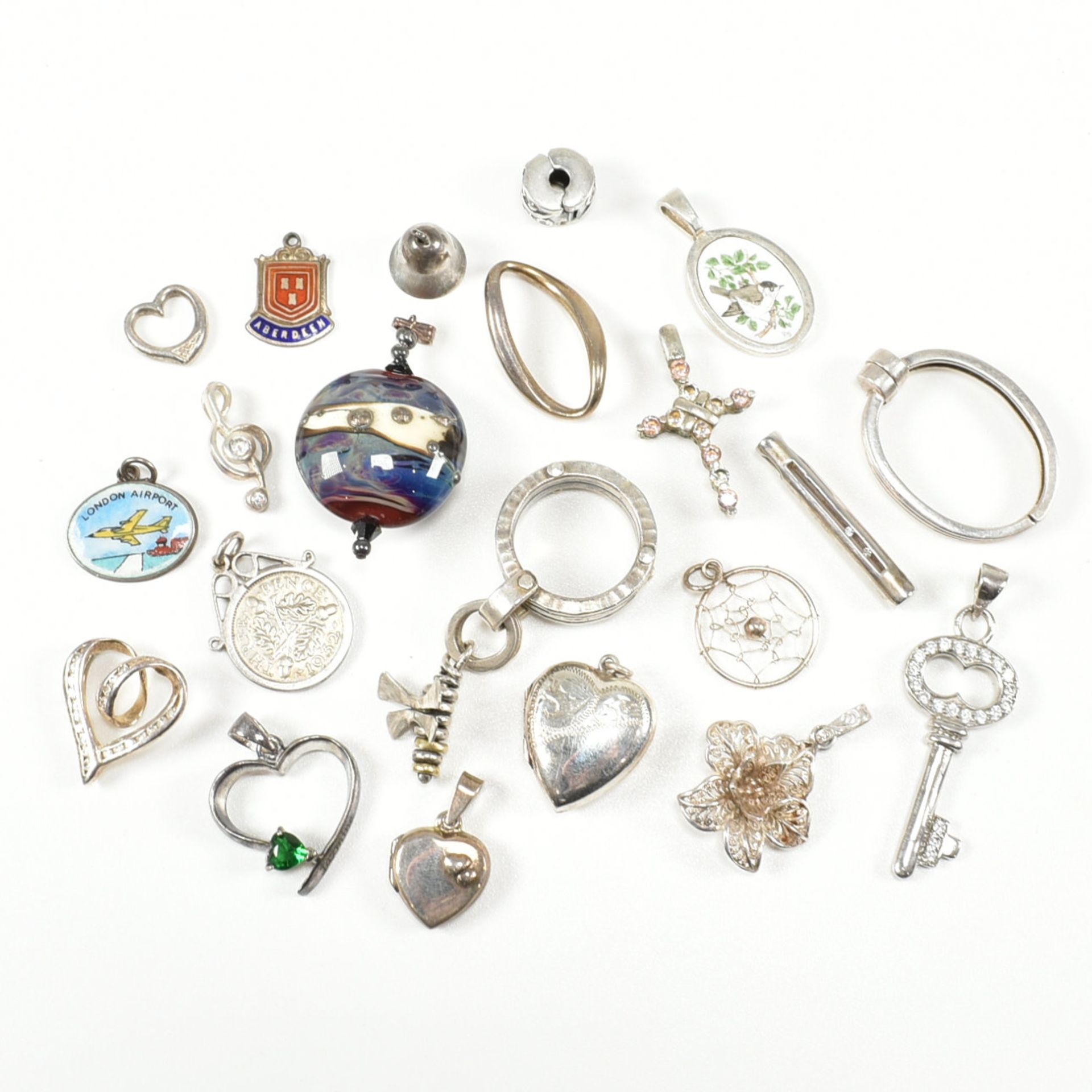 COLLECTION OF ASSORTED SILVER NECKLACE PENDANTS & CHARMS - Image 2 of 8