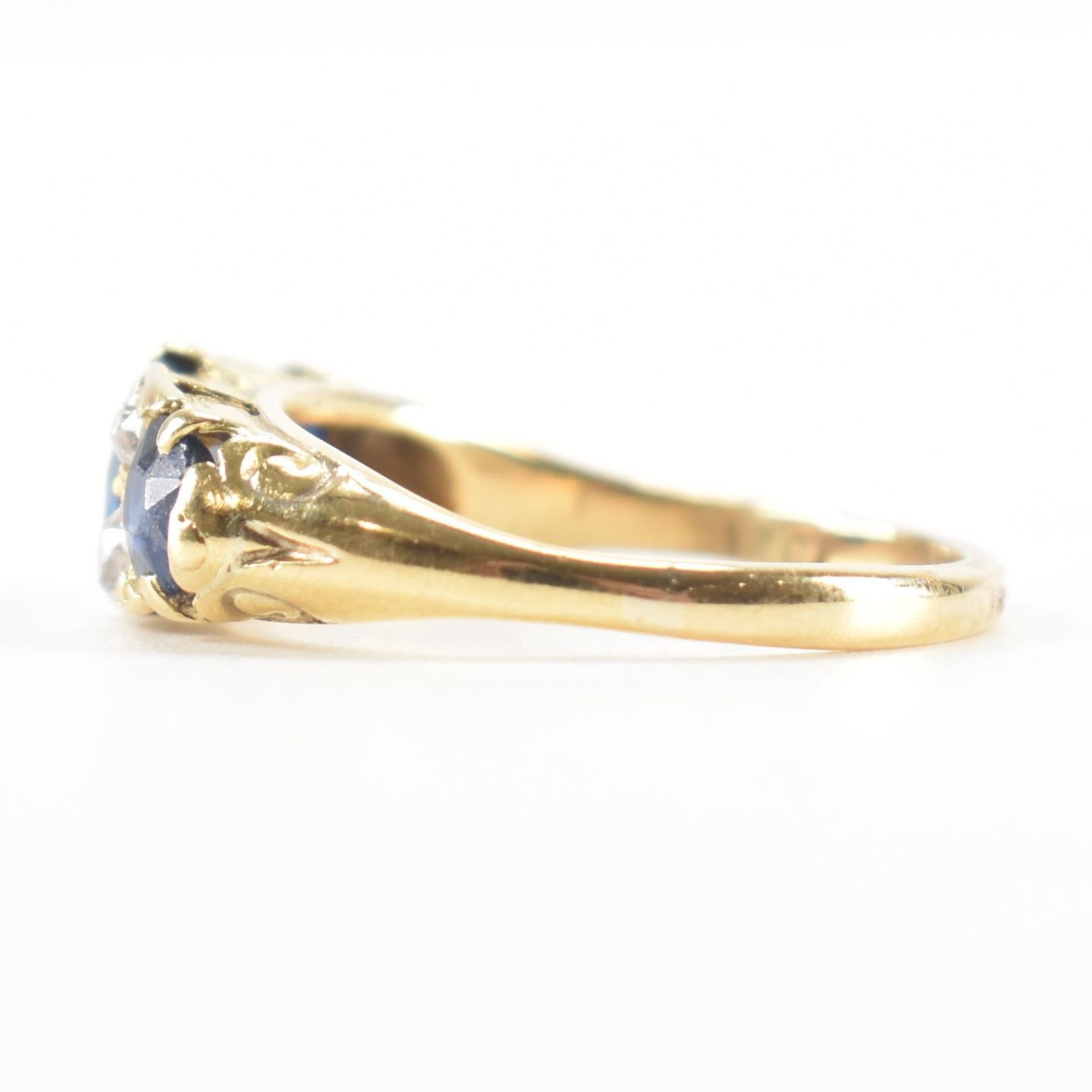 EDWARDIAN GOLD SAPPHIRE & DIAMOND RING - Image 2 of 9