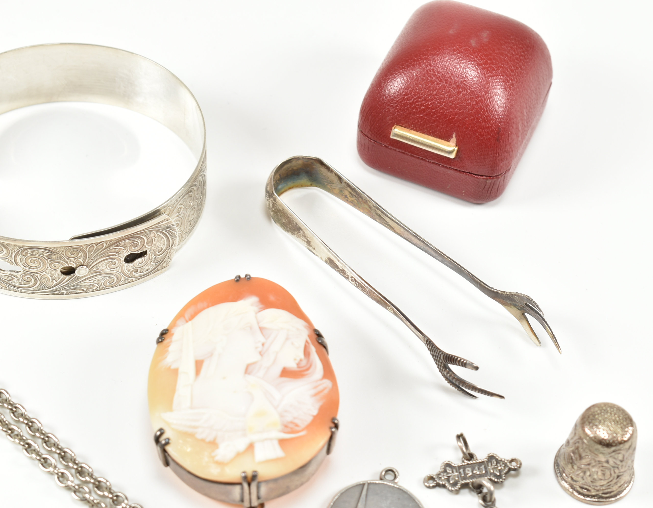 COLLECTION OF ASSORTED SILVER & WHITE METAL JEWELLERY - Image 3 of 6