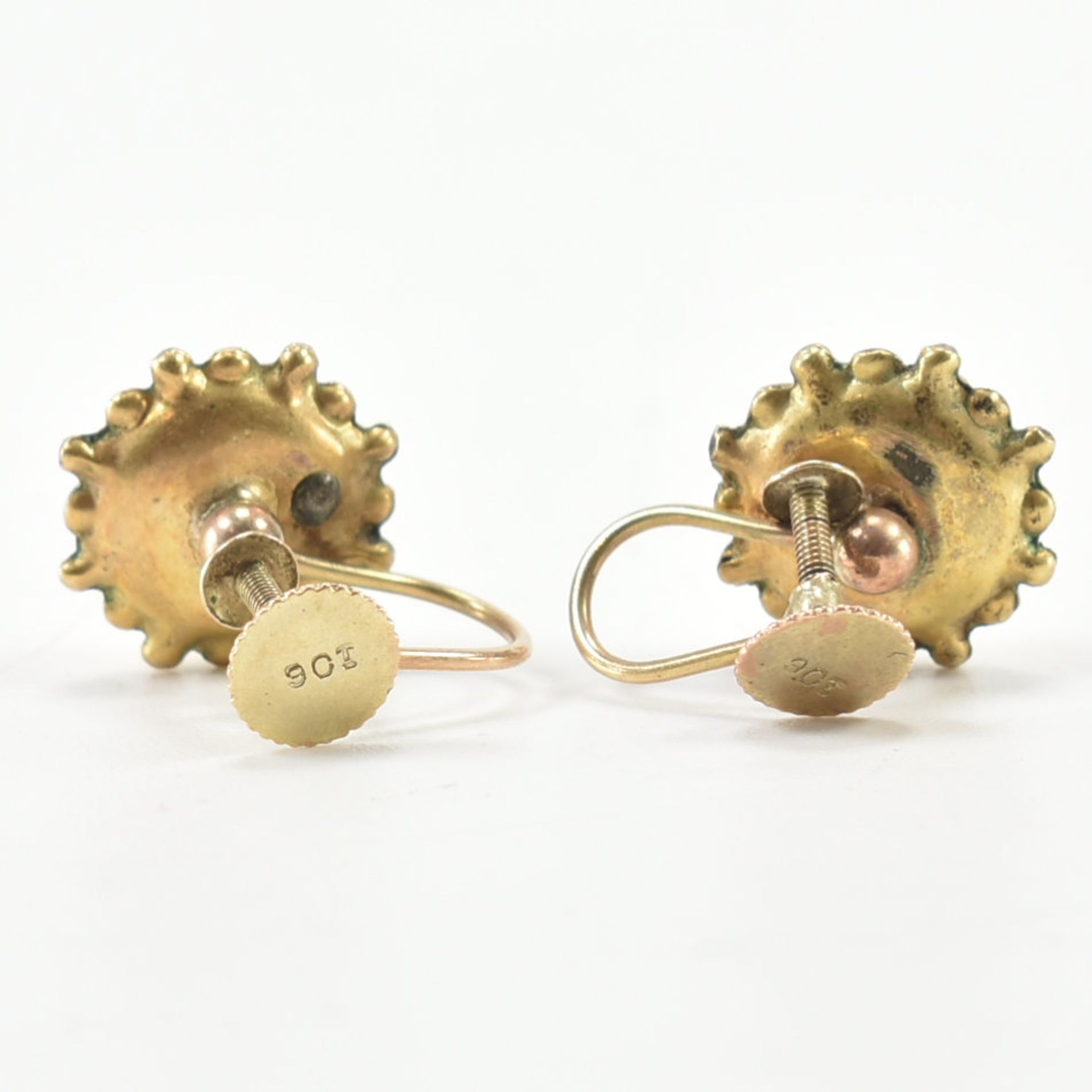 19TH CENTURY 9CT GOLD SCREW BACK EARRINGS - Image 4 of 6