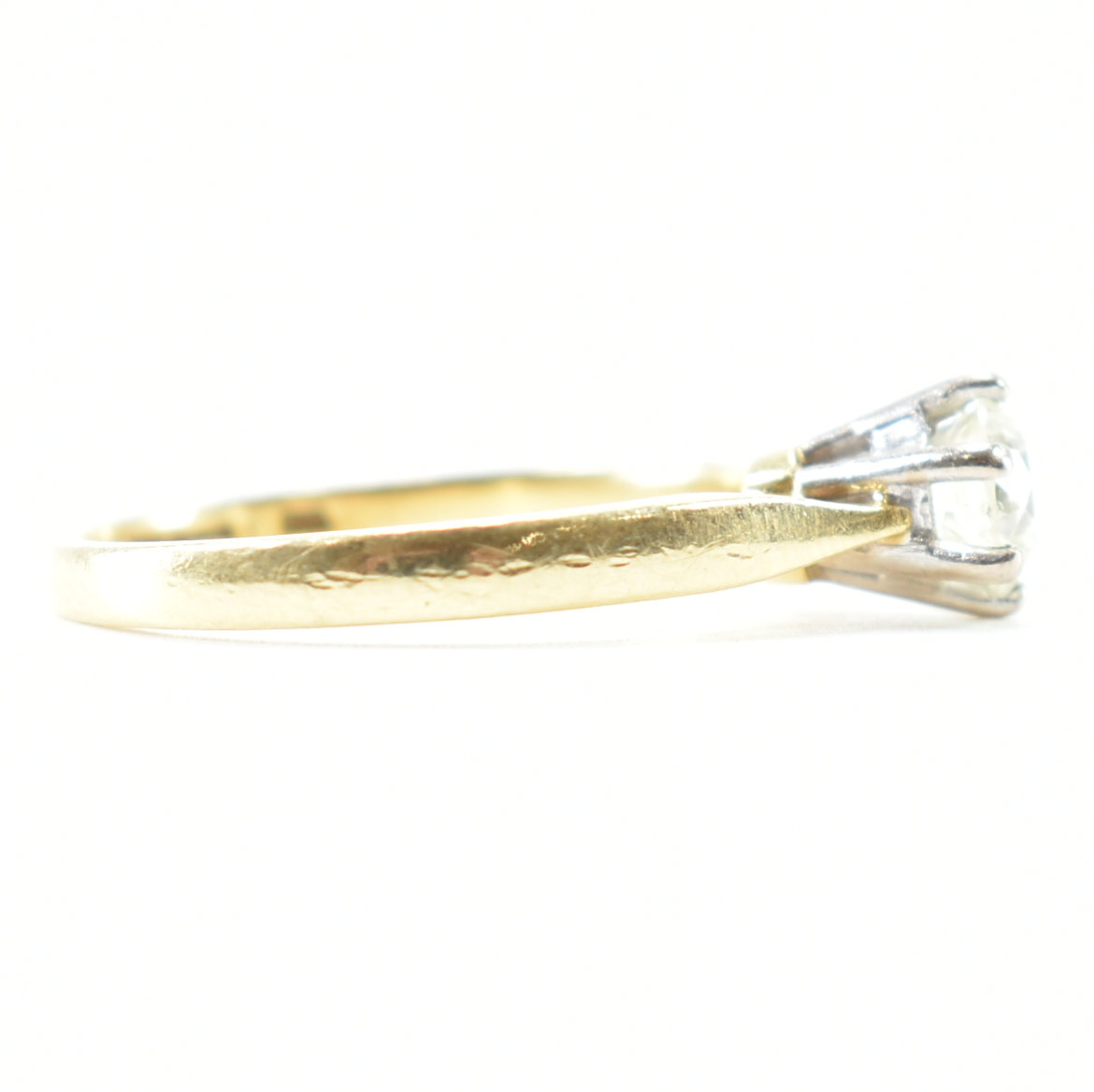HALLMARKED 18CT GOLD & DIAMOND SOLITAIRE RING - Image 5 of 11