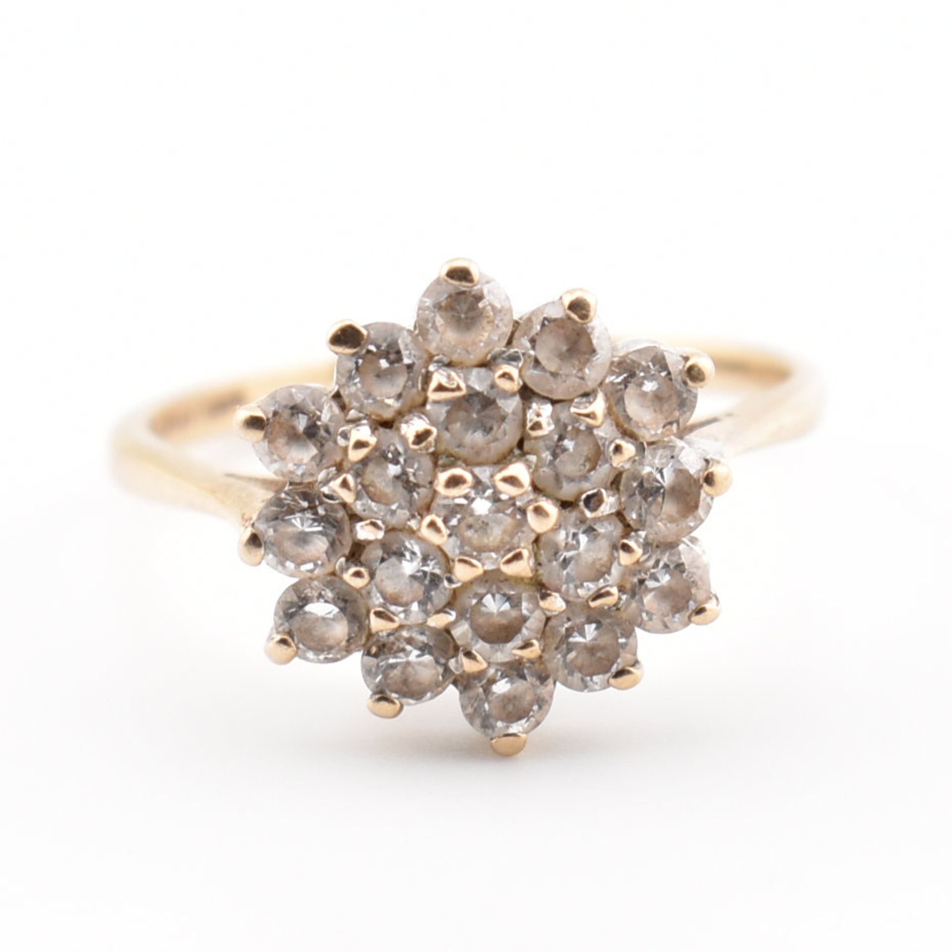 HALLMARKED 9CT GOLD & WHITE STONE CLUSTER RING - Image 2 of 8